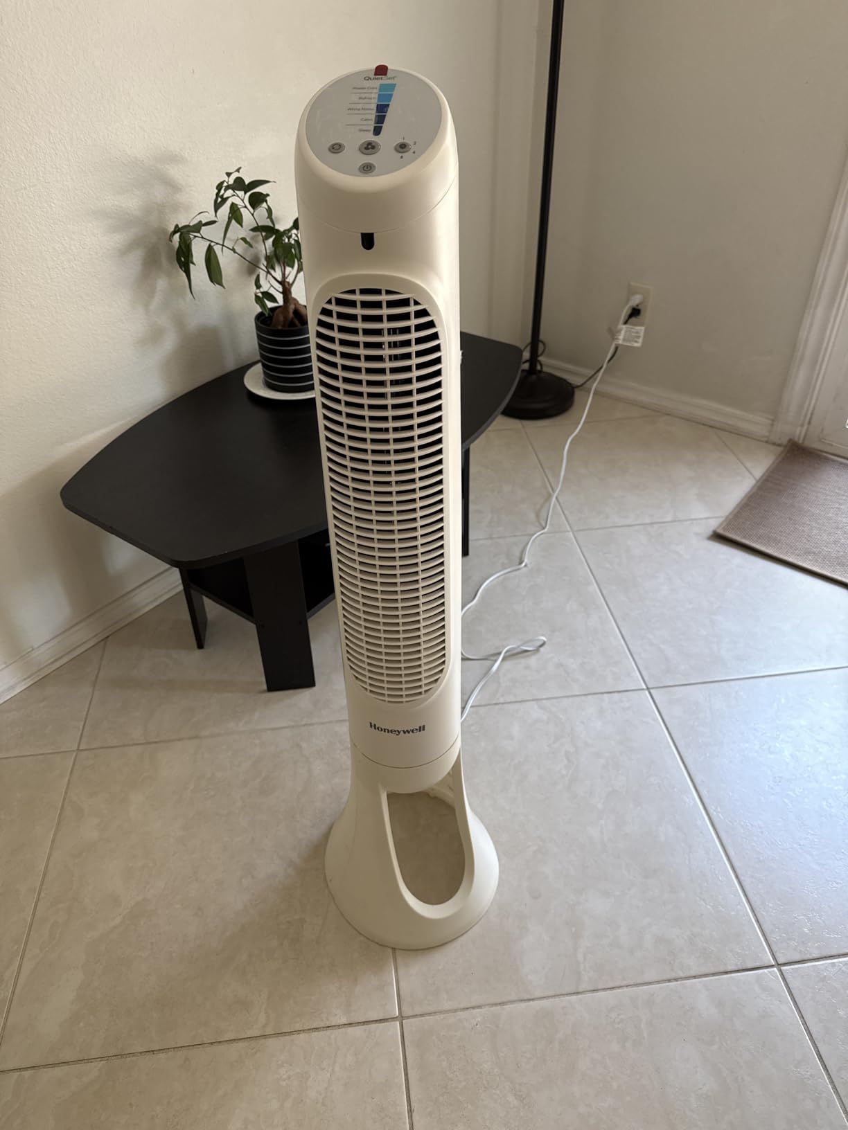 Honeywell QuietSet Whole Room Oscillating Tower Fan with Remote, White, HYF260 - Customer Photo 2
