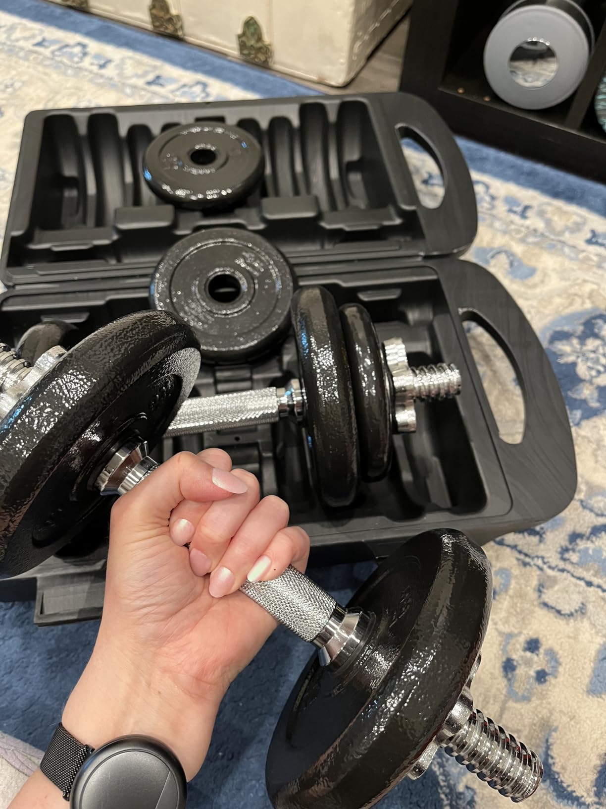 Amazon Basics Adjustable Dumbbell Hand Weight Set, 38 pound, Black - Customer Photo 2