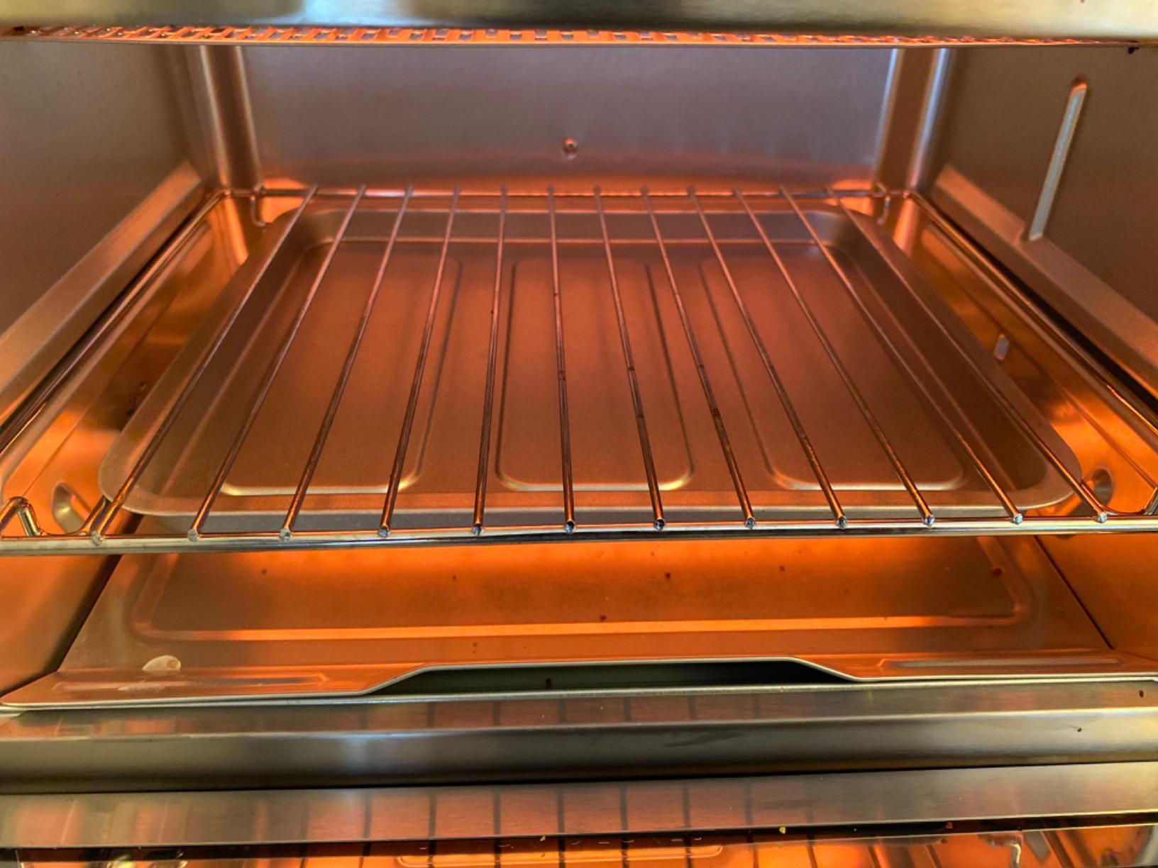 BLACK+DECKER 4-Slice Toaster Oven customer photo 2