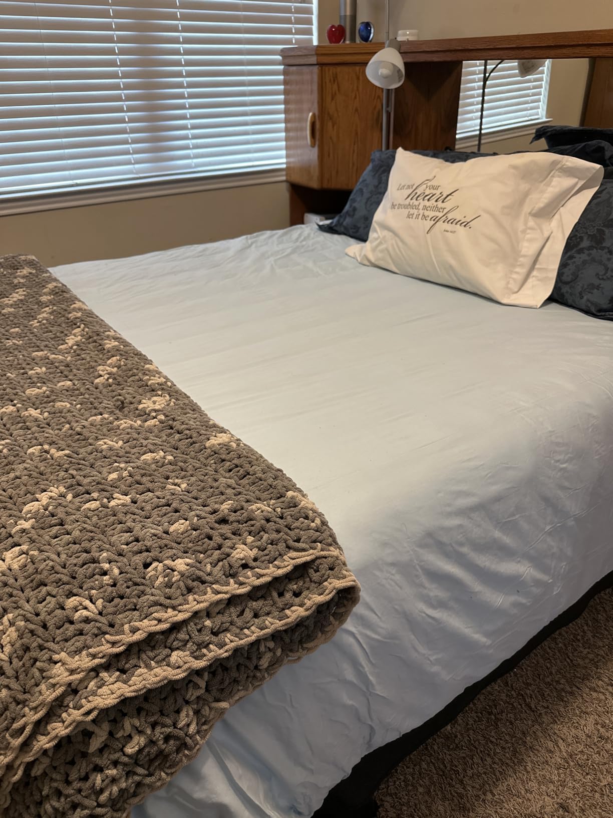YnM 15lbs Weighted Blanket for Adults, Heavy Bed Throw Blanket with Cooling Glass Beads for All Season Use, Ideal for ~90lbs (48x72 Inches, Twin/Full, Dark Grey) Customer Review YnM 15lbs Weighted Blanket for Adults, Heavy Bed Throw Blanket with Cooling Glass Beads for All Season Use, Ideal for ~90lbs (48x72 Inches, Twin/Full, Dark Grey) - Customer Photo 1