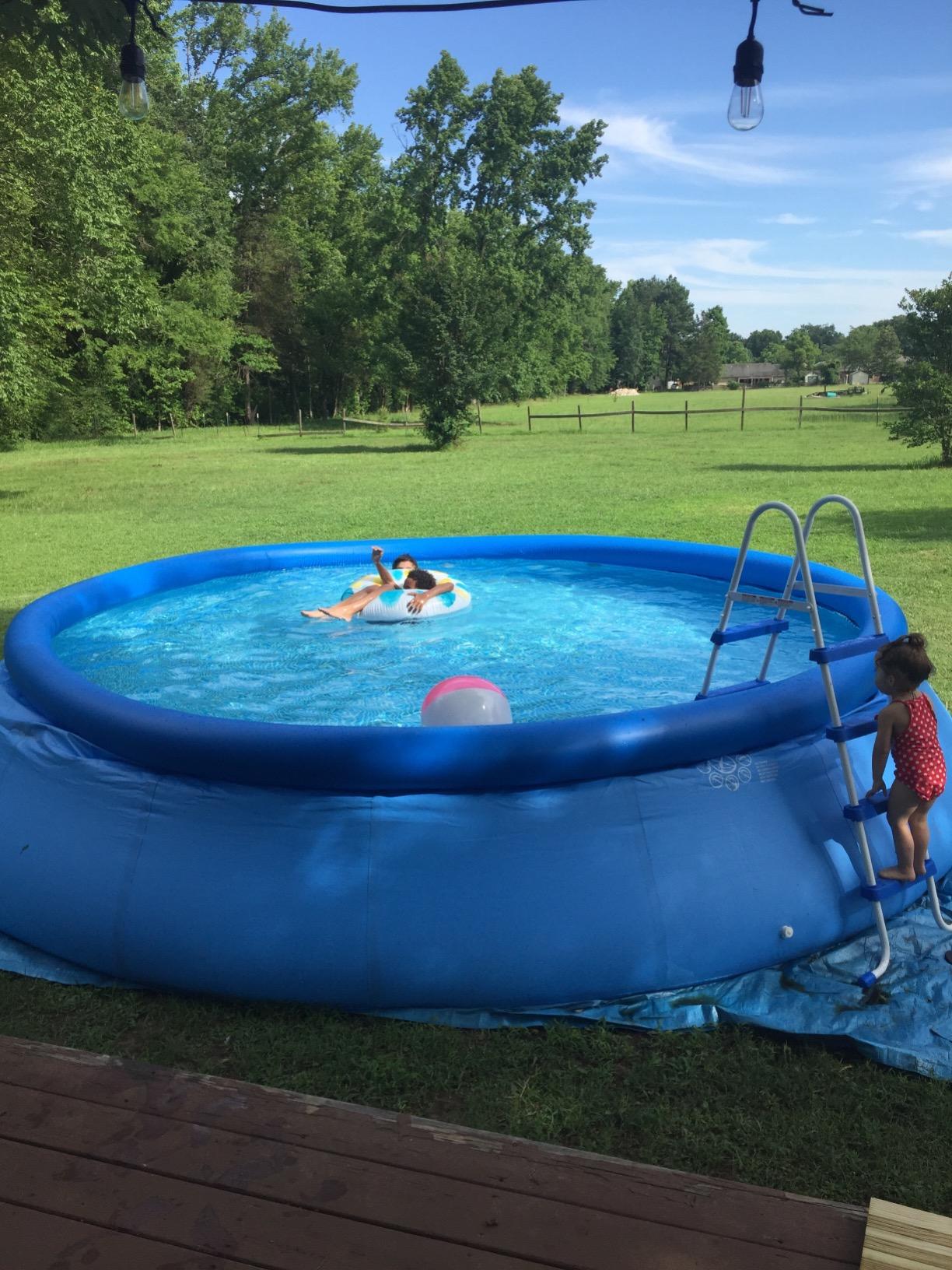 INTEX Easy Set 15 ft x 48in Inflatable Ring Above Ground Pool Set w/Pump | 26167EH - 1000 GPH Cartridge Filter Pump, Ladder, Pool Cover & Ground Cloth Included customer photo 2