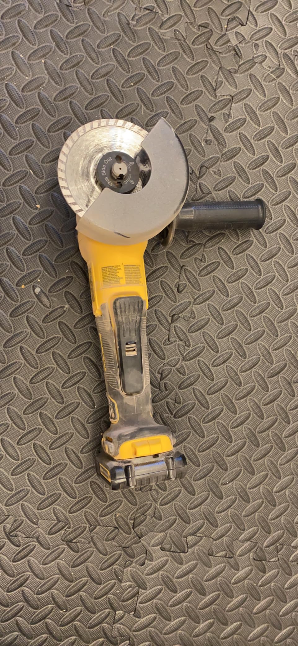 DEWALT 20V MAX* Angle Grinder Tool Cordless Brushless, 4 1/2 Inch, with Paddle Switch and Kickback Brake, Tool Only (DCG413B) customer photo 2