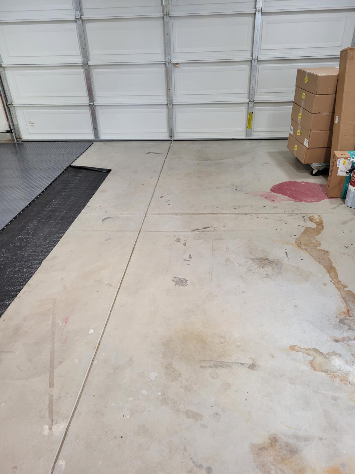 Big Floors GarageTrac Diamond, Interlocking Non-Slip Garage Flooring Tile, Durable, Modular, Heavy-Duty Copolymer, Easy Install (Red, 24 Pack of 12 x 12 Big Floors GarageTrac Diamond, Interlocking Non-Slip Garage Flooring Tile, Durable, Modular, Heavy-Duty Copolymer, Easy Install (Red, 24 Pack of 12 x 12