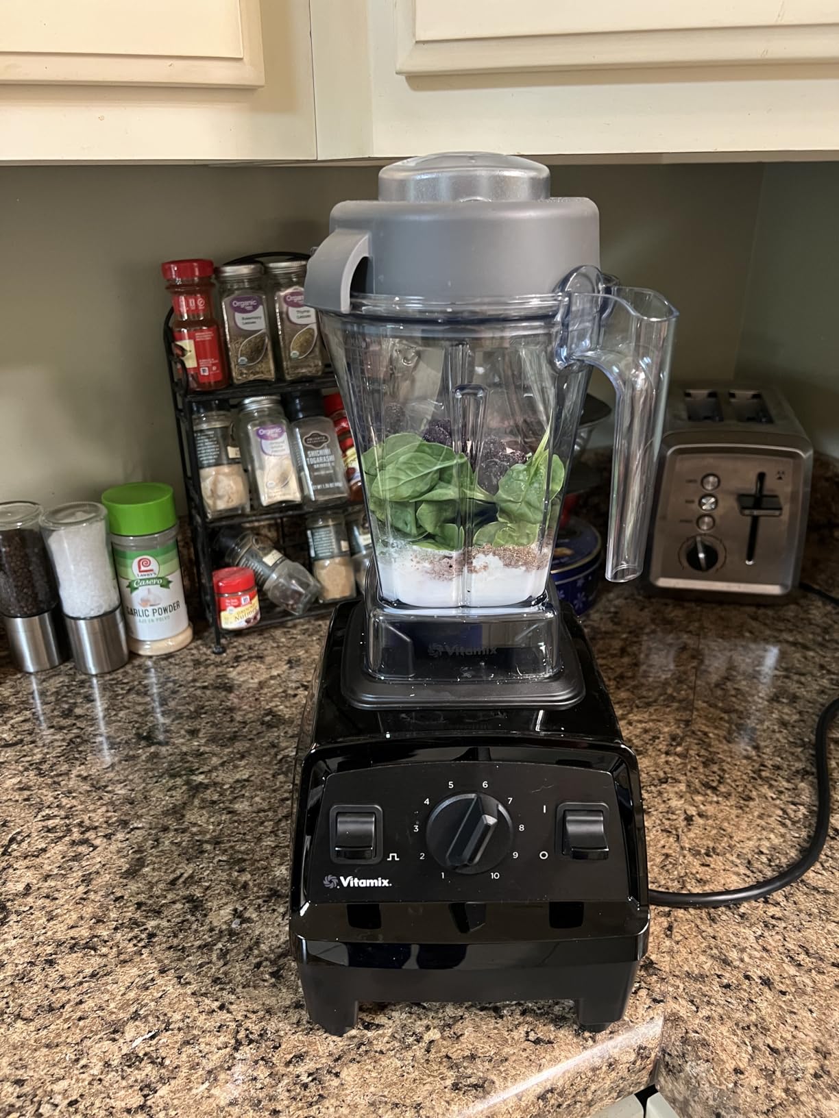 Vitamix Explorian E310 Blender, Professional-Grade Kitchen Blender for Smoothies, Soups, Juices and More, 10-Speed, Stainless Steel Blades, Self-Cleaning Kitchen Appliance, 48 Oz Container, Black - Customer Photo 2