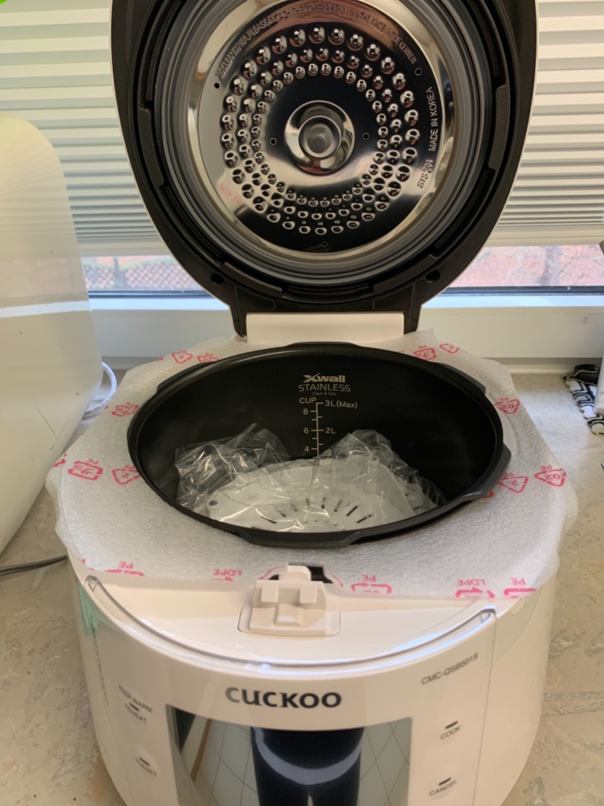CUCKOO Electric Pressure Cooker 5QT, Versatile Slow Cooker with 10 Menu Options, High Pressure Food Steamer for Cooking, Instant Multicooker with Stainless Steel Non-Stick Inner Pot (CMC-QSB501S) - Customer Photo 3