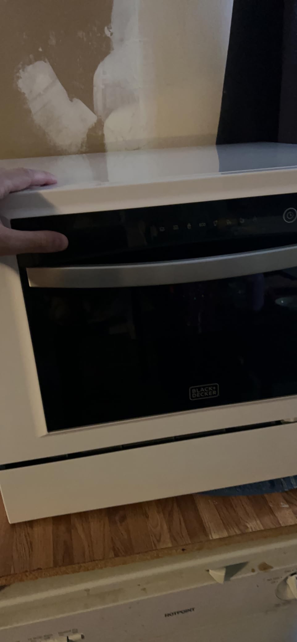 BLACK+DECKER BCD6W 6 Place Setting ENERGY STAR Portable Compact Countertop Dishwasher Customer Review BLACK+DECKER BCD6W 6 Place Setting ENERGY STAR Portable Compact Countertop Dishwasher - Customer Photo 5