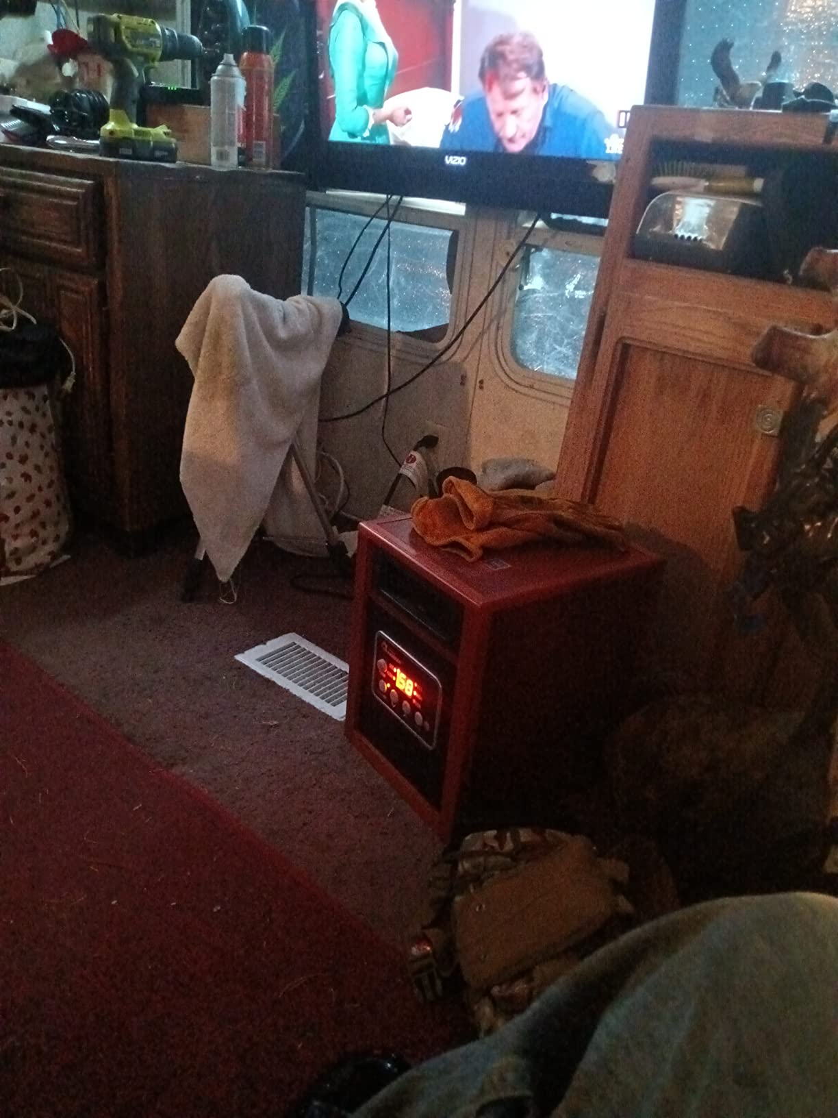 Dr. Infrared Heater DR-998, 1500W, Advanced Humidifier and Oscillation Fan, Walnut Customer Review Dr. Infrared Heater DR-998, 1500W, Advanced Humidifier and Oscillation Fan, Walnut - Customer Photo 2