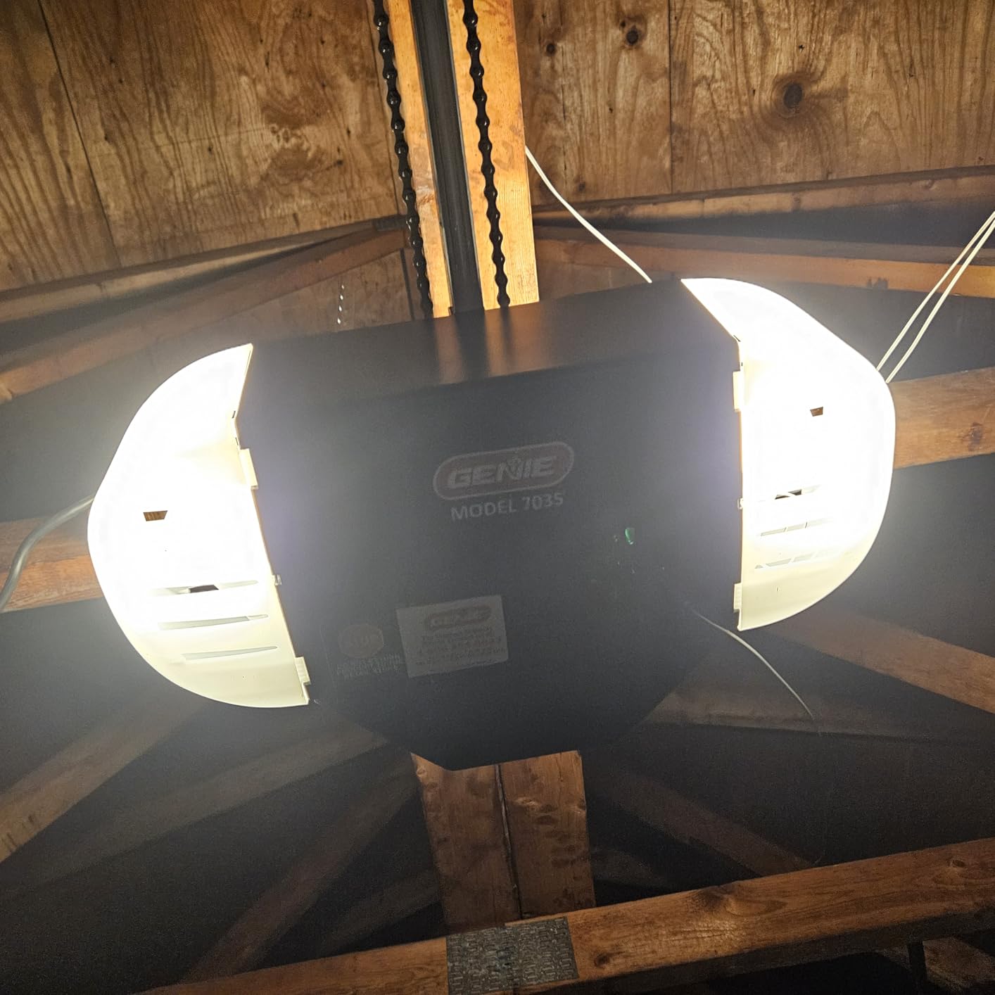 Genie Chain Drive 750 3/4 HPc Garage Door Opener w/Battery Backup - Heavy Duty - Operate your garage door when the primary power is out - Wireless Keypad Included, Model 7035-TKV,BLACK Customer Review Genie Chain Drive 750 3/4 HPc Garage Door Opener w/Battery Backup - Heavy Duty - Operate your garage door when the primary power is out - Wireless Keypad Included, Model 7035-TKV,BLACK - Customer Photo 1