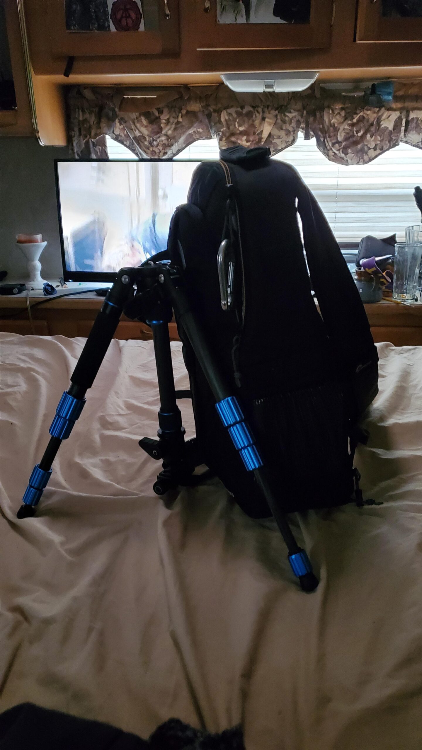Benro Slim Travel FSL09CN00 Carbon Fiber Tripod Kit – Lightweight 5-Section Tripod with N00 Ball Head, Arca-Swiss Plate, Reverse Folding Legs & Case for DSLR & Mirrorless Cameras - Customer Photo 2