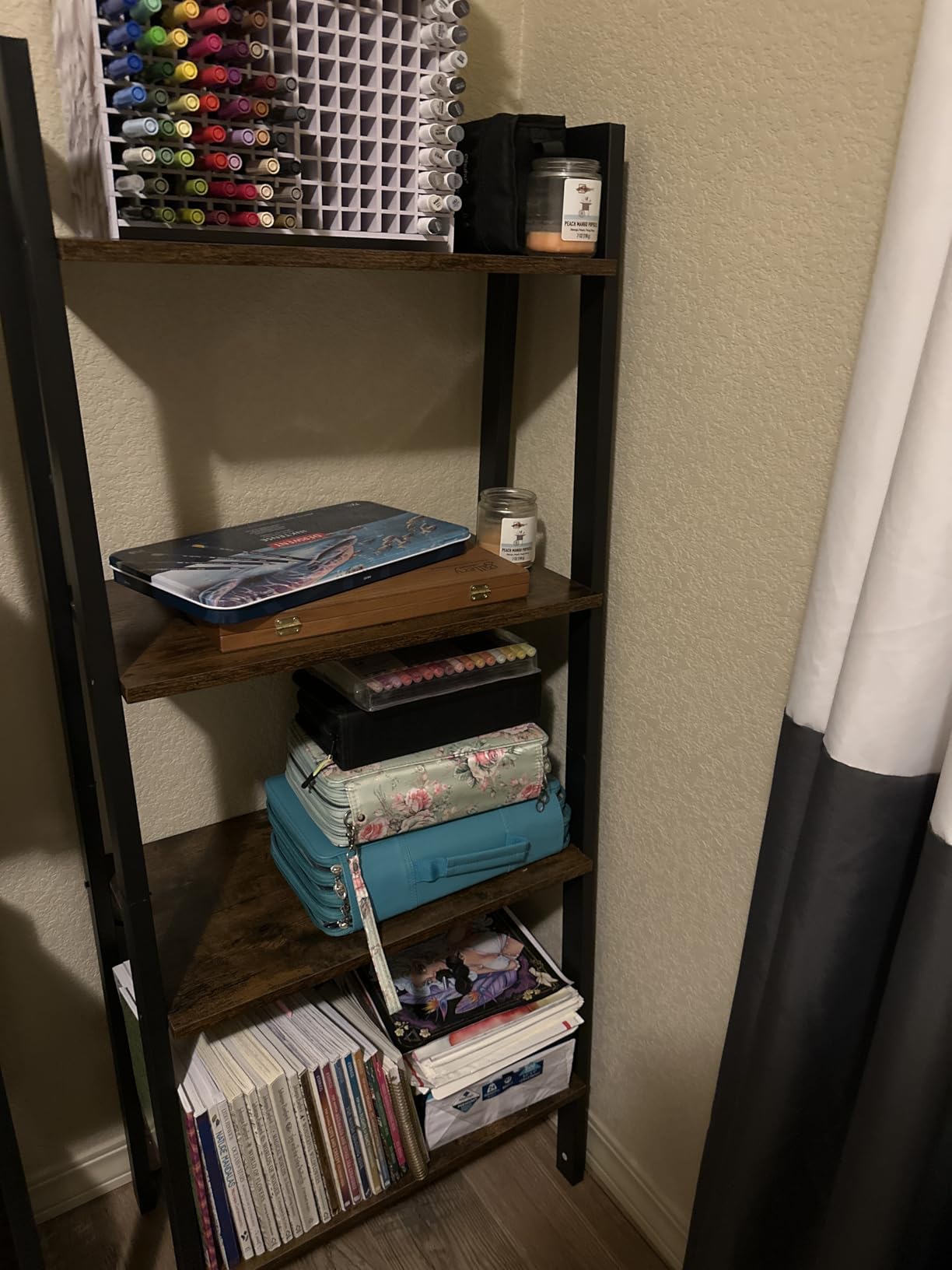 VASAGLE Ladder Shelf, 5-Tier Bookshelf, Storage Rack, Bookcase with Steel Frame, for Living Room, Home Office, Kitchen, Bedroom, Industrial Style, Rustic Brown and Ink Black ULLS45X Customer Review VASAGLE Ladder Shelf, 5-Tier Bookshelf, Storage Rack, Bookcase with Steel Frame, for Living Room, Home Office, Kitchen, Bedroom, Industrial Style, Rustic Brown and Ink Black ULLS45X - Customer Photo 1