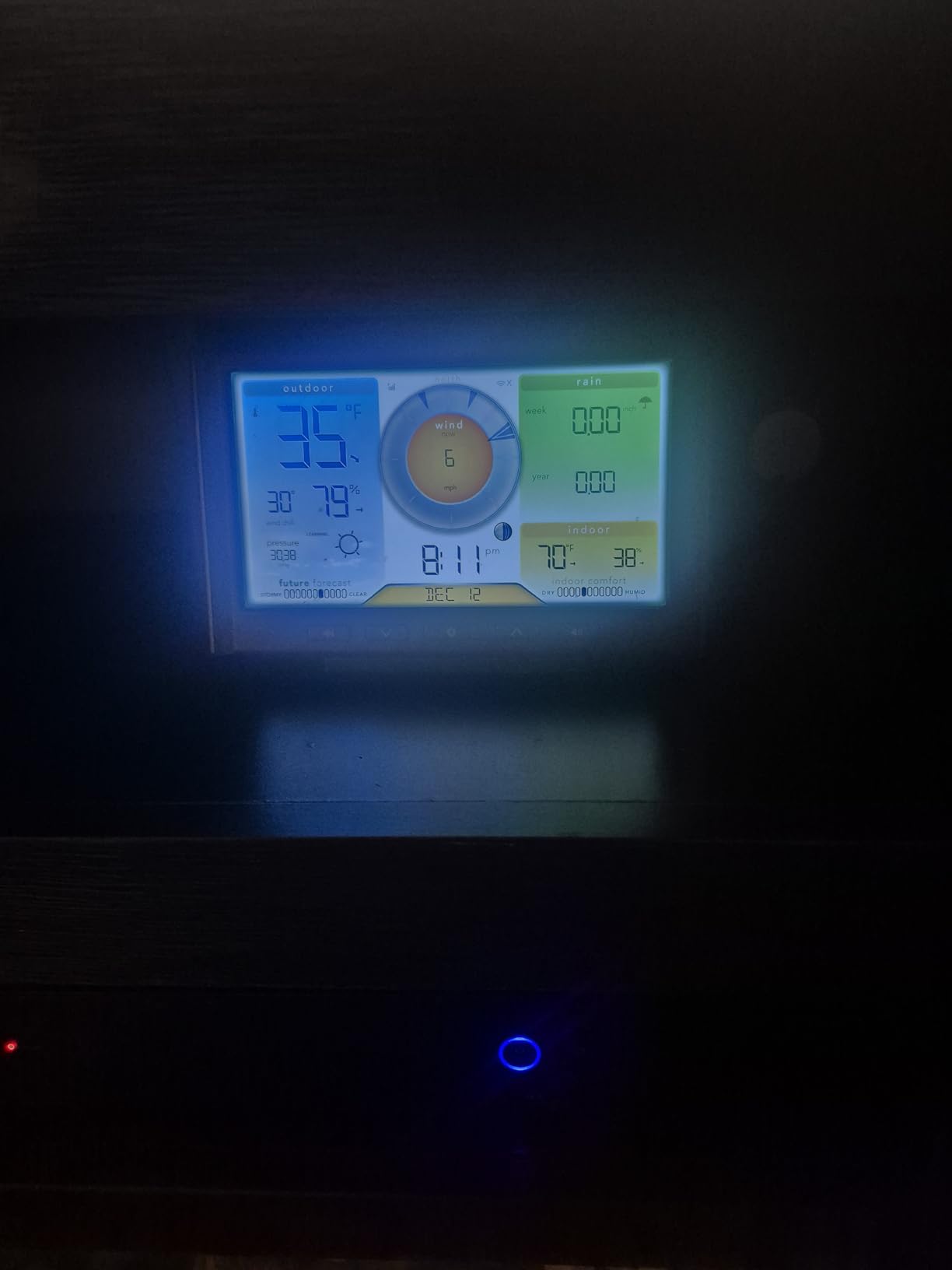 AcuRite Iris (5-in-1) Home Weather Station with Wi-Fi Connection to Weather Underground with Temperature, Humidity, Wind Speed/Direction, and Rainfall (01540M), Black customer photo 2