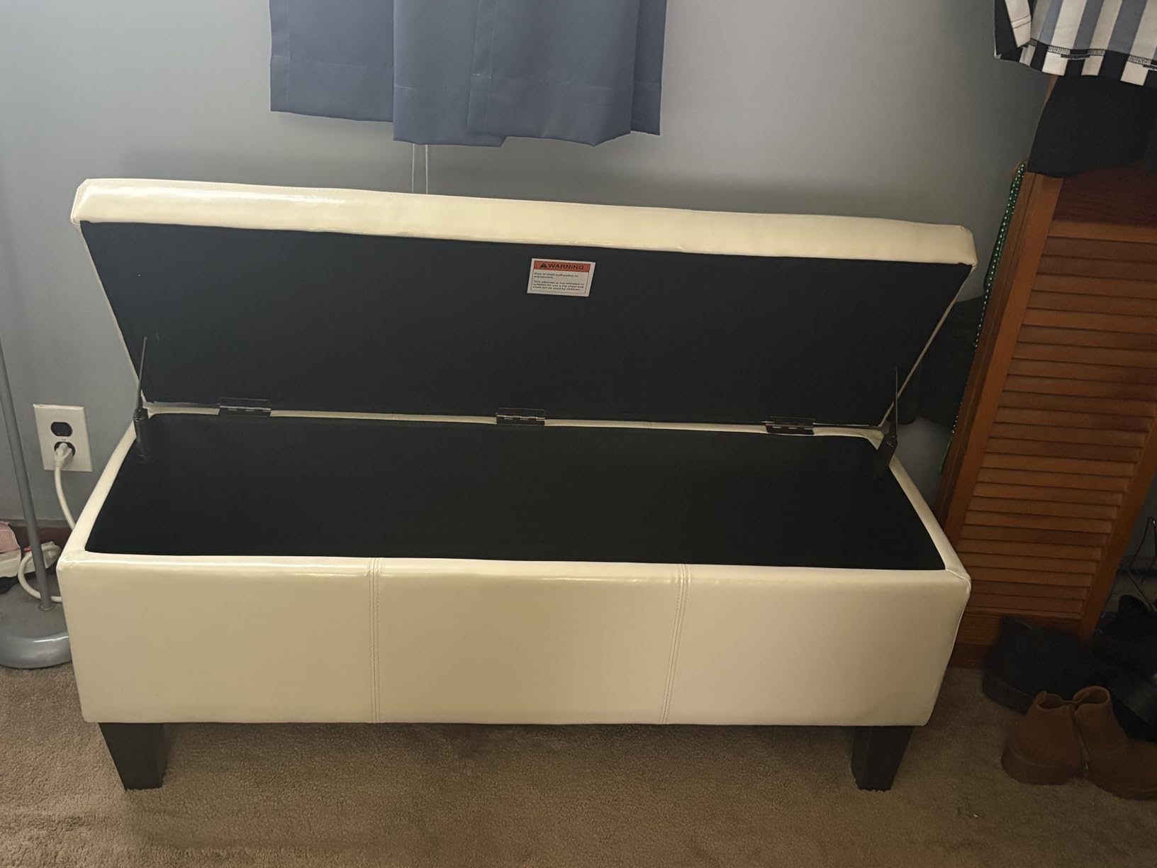 BELLEZE Storage Faux Leather Ottoman, 47 Inch Bench Bedroom Bench with Safety Close Hinge, Extra Long Ottoman with Storage for Living Room, Entryway, Hallway, Foot Rest, Support 300lbs - Rustic Gray Customer Review BELLEZE Storage Faux Leather Ottoman, 47 Inch Bench Bedroom Bench with Safety Close Hinge, Extra Long Ottoman with Storage for Living Room, Entryway, Hallway, Foot Rest, Support 300lbs - Rustic Gray - Customer Photo 1
