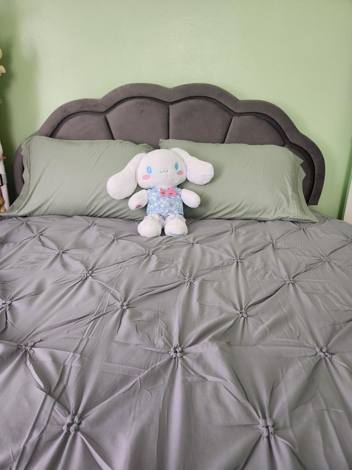 JOLLYVOGUE Pillows Queen Size Set of 2 for Sleeping, Soft and Supportive Bed Pillow with Down Alternative Filling for Side and Back Sleepers, Hotel Collection - Customer Photo 2
