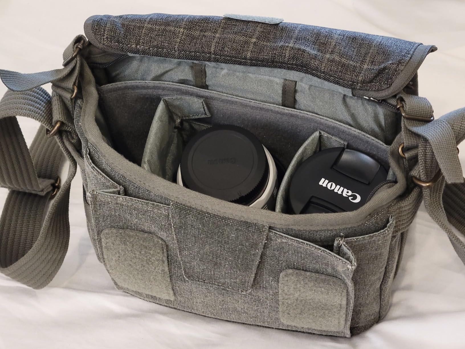Think Tank Retrospective 5 V2.0 Canvas Shoulder Bag for Mirrorless or Standard DSLR Cameras and Photo Accessories - Pinestone - Small Customer Review Think Tank Retrospective 5 V2.0 Canvas Shoulder Bag for Mirrorless or Standard DSLR Cameras and Photo Accessories - Pinestone - Small - Customer Photo 2