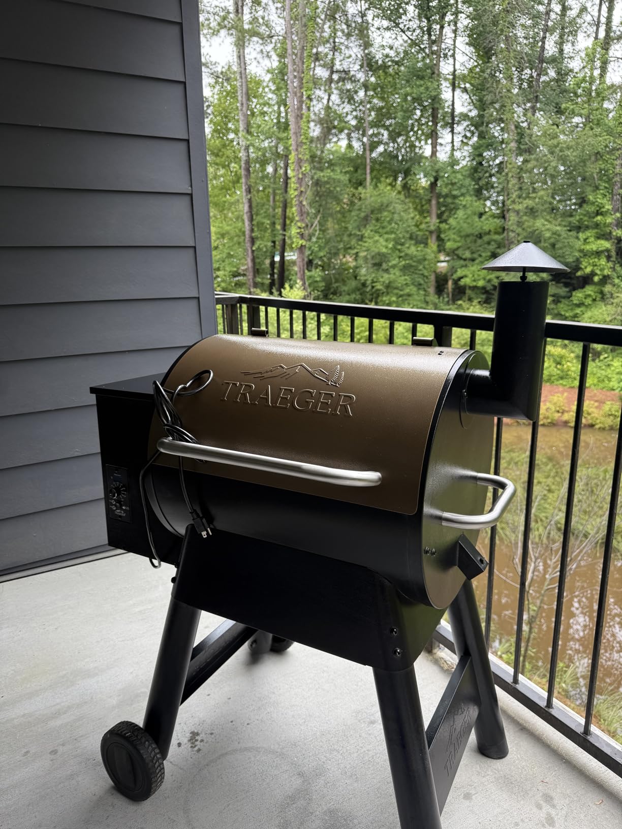 Outdoor Heavy Duty Waterproof Grill Cover Compatible with Traeger 34 Series Wood Pellet Grill and Smoker, Texas and More, Full Length Barbecue Cover, All Weather Protection, Black customer photo 2