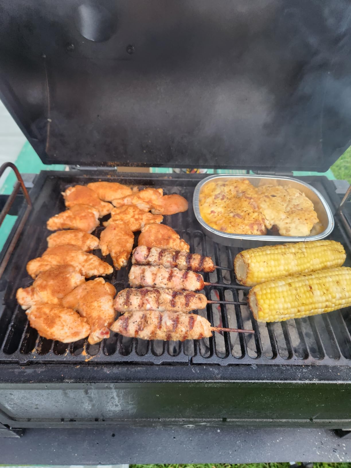 Oklahoma Joe's Rambler Portable Charcoal Grill with 218 sq. in. Cooking Area, Portable Grill, Black customer photo 2