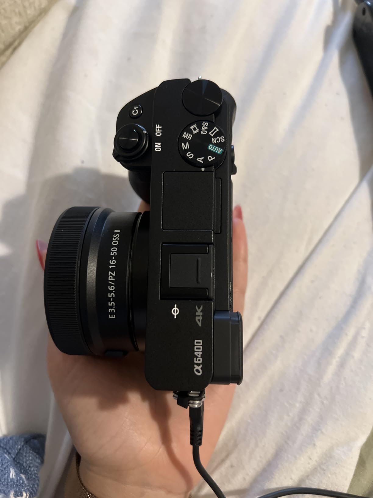 Sony Alpha a6400 Mirrorless Camera: Compact APS-C Interchangeable Lens Digital Camera with Real-Time Eye Auto Focus, 4K Video, Flip Screen & 16-50mm Lens - E Mount Compatible - ILCE-6400L/B, Black - Customer Photo 3