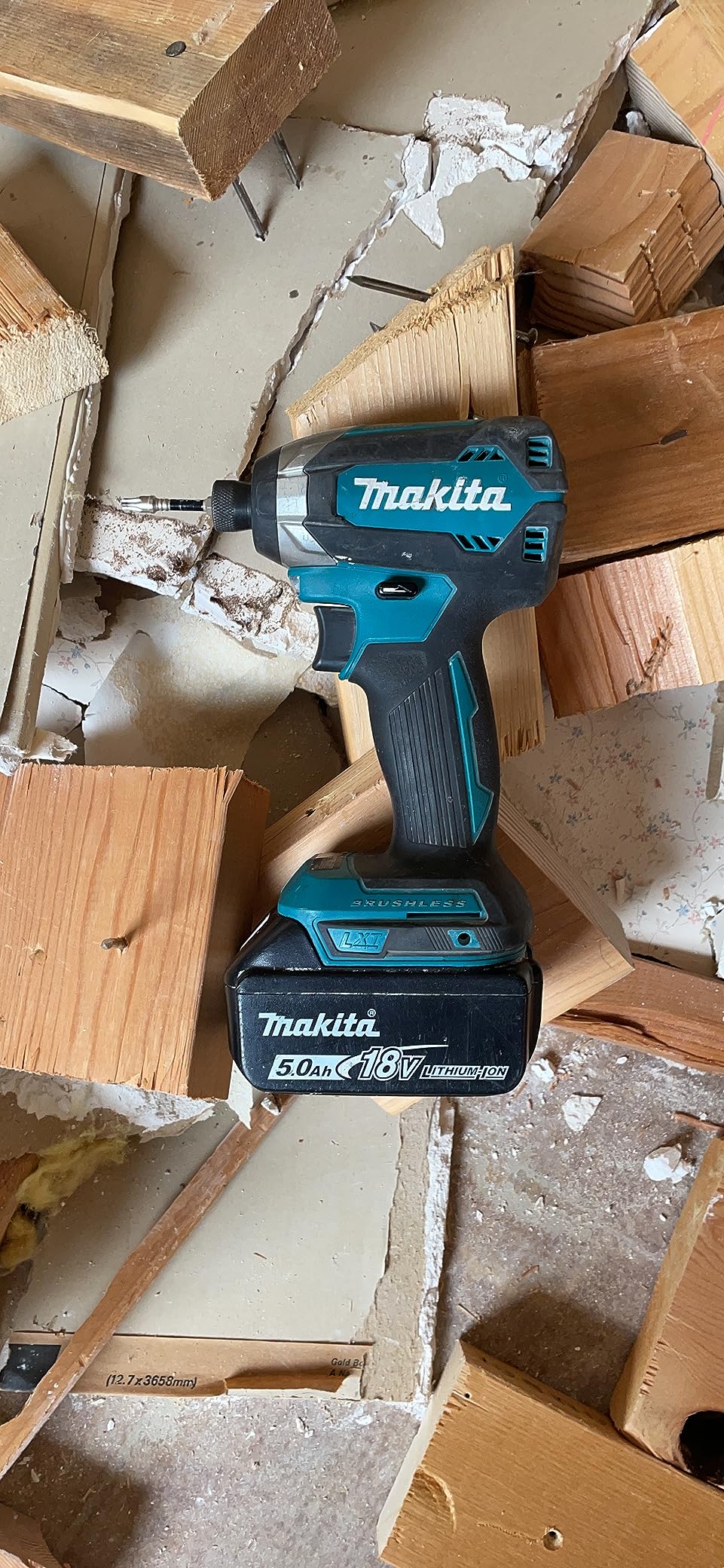 Makita XT269T 18V LXT Lithium-Ion Brushless Cordless 2-Pc. Combo Kit (5.0Ah) - Customer Photo 1