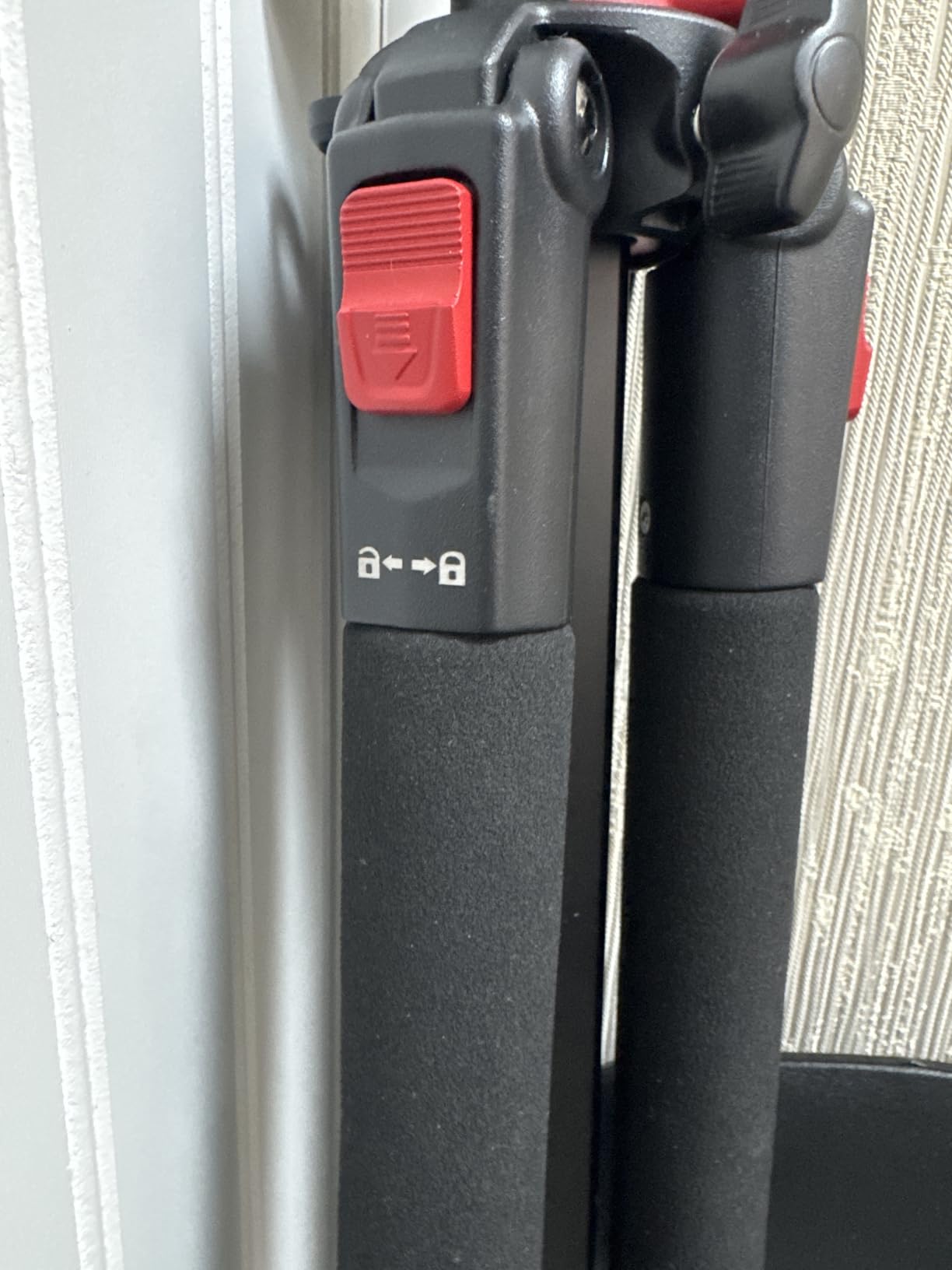 NEEWER 72 inch Camera Tripod Monopod with Center Column and Ball Head Aluminum, Arca Type QR Plate, Bag, Horizontal Tripod Overhead Camera Mount for DSLR Camera, Video Camcorder, Max Load: 33lb - Customer Photo 1