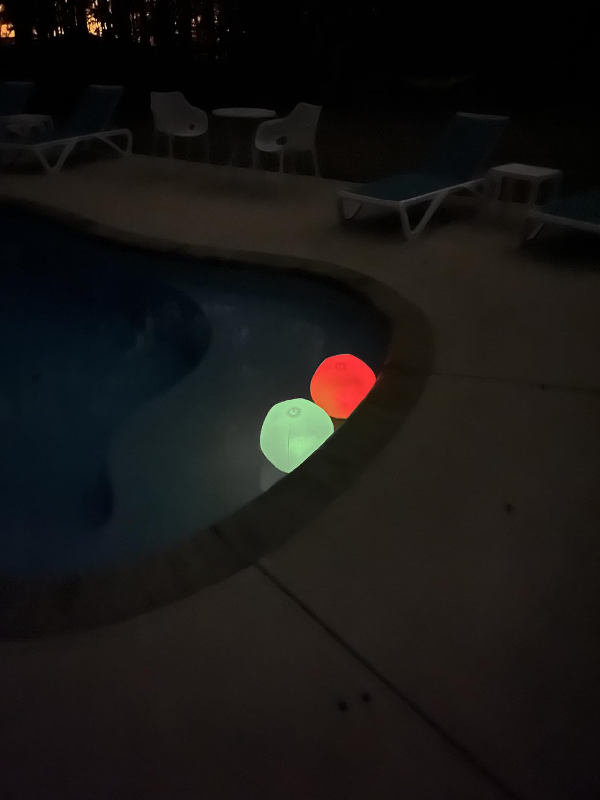 Floating Pool Lights Inflatable Waterproof IP68 Solar Glow Globe,14” Outdoor Pool Ball Lamp 4 Color Changing LED Night Light, Party Decor for Swimming Pool,Beach,Garden,Backyard,Lawn,Pathway - 2 PCS customer photo 2