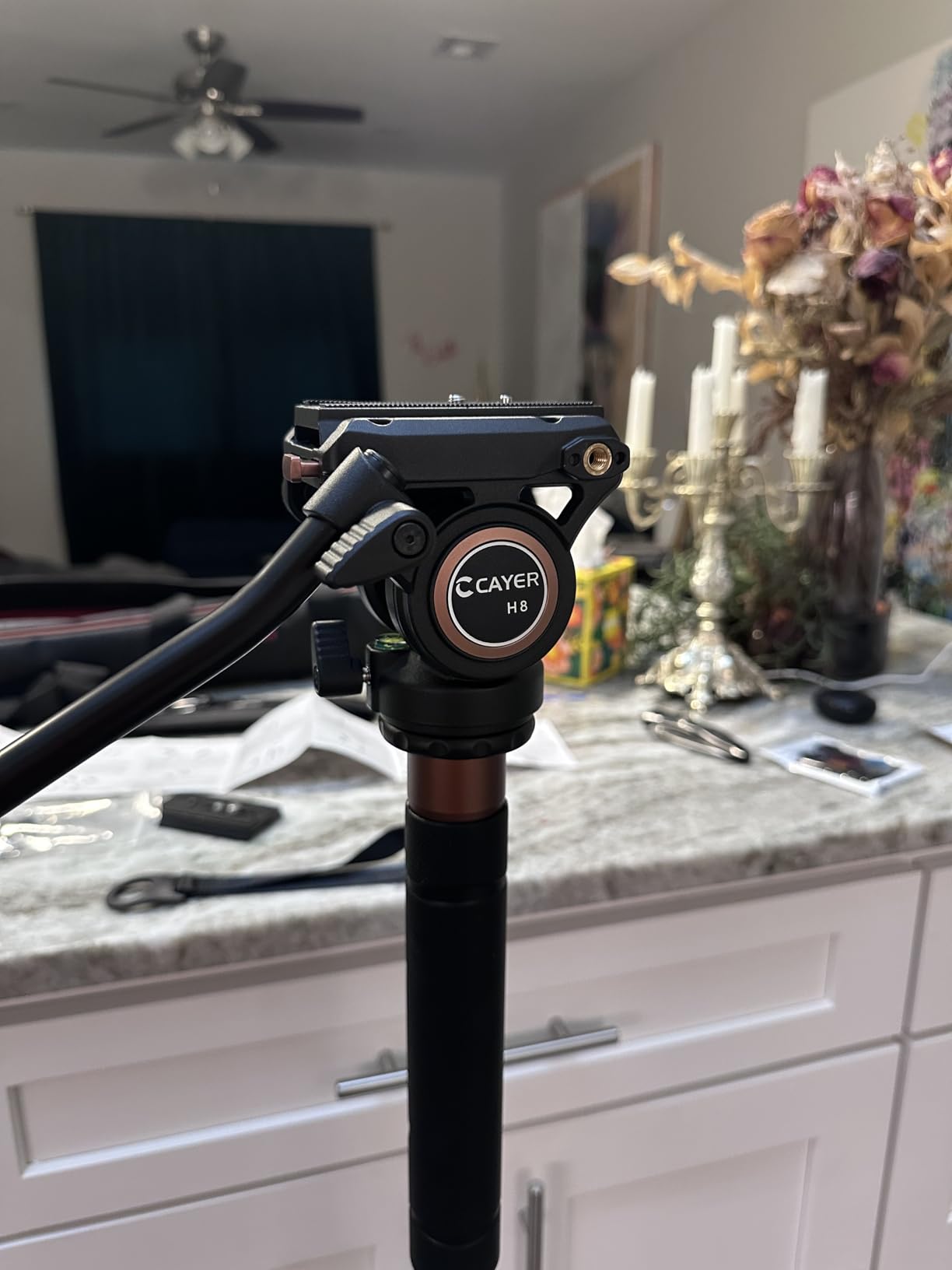 Cayer Monopod Camera Stand, Carbon Fiber Telescopic Monopods Kit with Video Fluid Head and Folding Support Base, 1 Extra Sliding Plate, for DSLR Video Cameras & Camcorders, CF34, 72 Inch - Customer Photo 1
