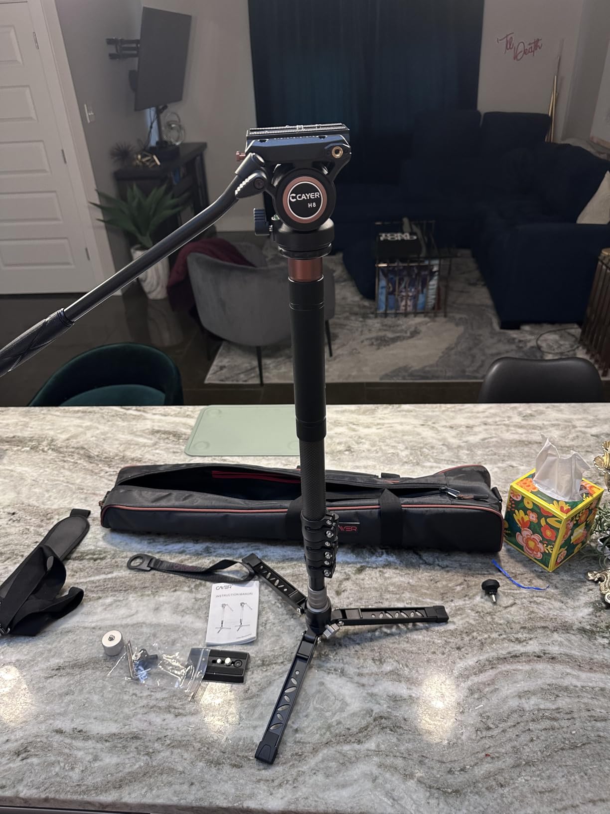 Cayer Monopod Camera Stand, Carbon Fiber Telescopic Monopods Kit with Video Fluid Head and Folding Support Base, 1 Extra Sliding Plate, for DSLR Video Cameras & Camcorders, CF34, 72 Inch - Customer Photo 2