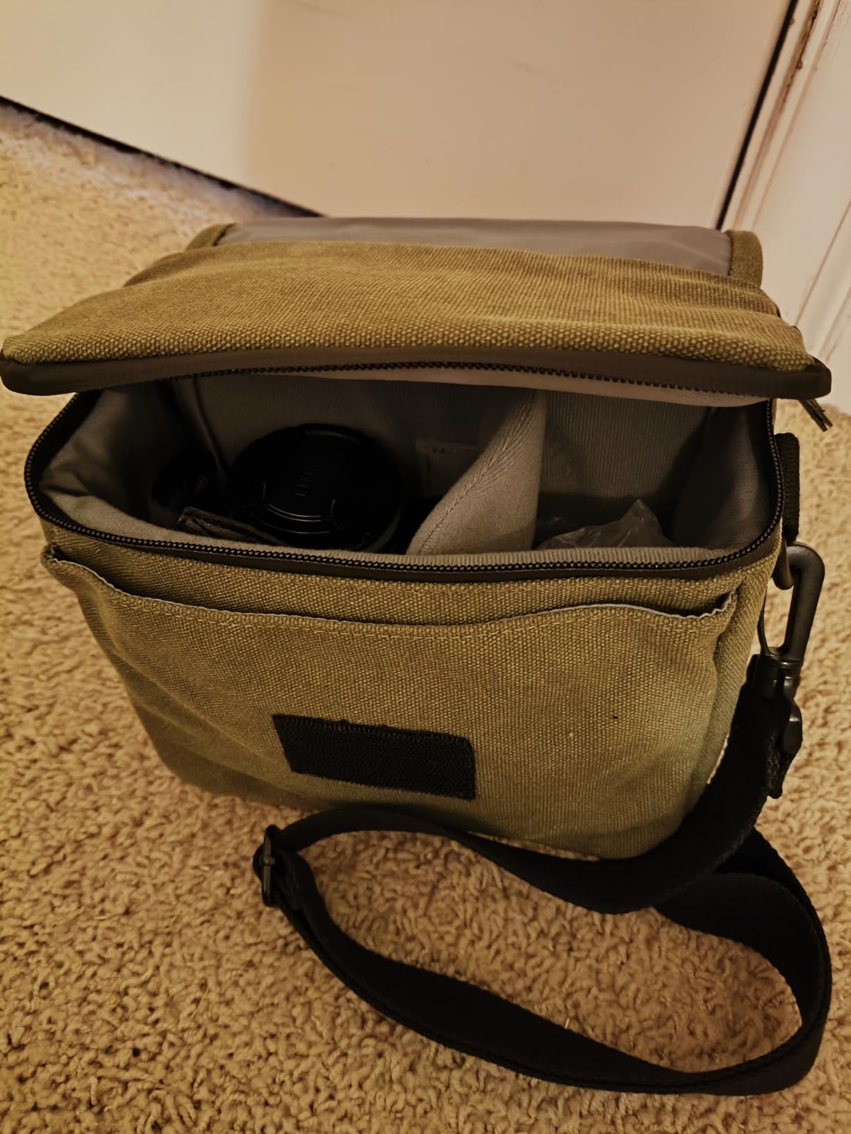 Besnfoto Camera Bag Small Crossbody Camera Shoulder Bag Purse Waterproof Canvas Cute Compact Camera Messenger Bag Case for Mirrorless DSLR SLR Women and Men Customer Review Besnfoto Camera Bag Small Crossbody Camera Shoulder Bag Purse Waterproof Canvas Cute Compact Camera Messenger Bag Case for Mirrorless DSLR SLR Women and Men - Customer Photo 2