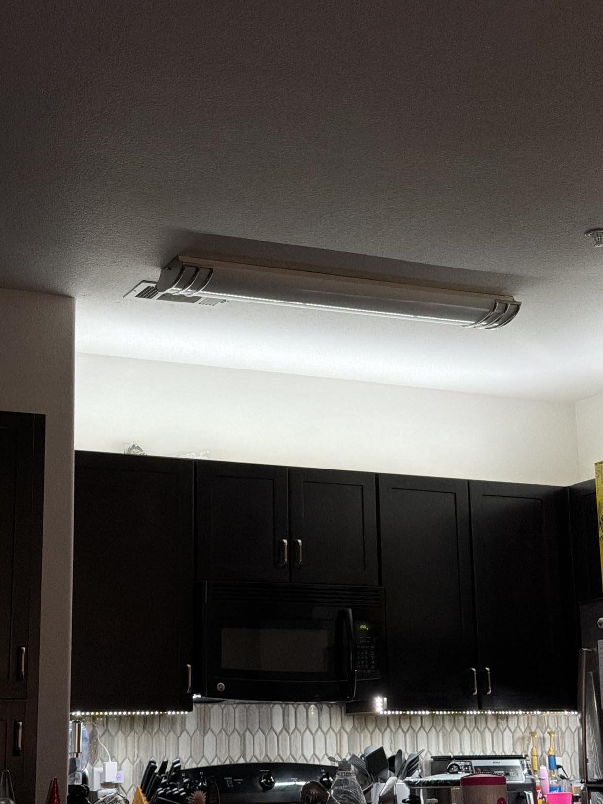 WOBANE Under Cabinet LED Lighting Kit, 6 PCS Dimmable LED Strip Lights with Remote Control Dimmer, 24W Adapter, Hidden 2700K Warm White Set, Bright 1500lm, Timing, Kitchen, Counter, Shelf, Showcase customer photo 1