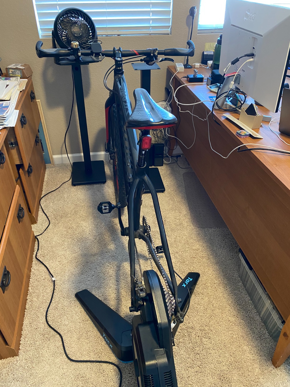 TacX T2980.60 Flux 2 Smart Trainer, Black Customer Review TacX T2980.60 Flux 2 Smart Trainer, Black - Customer Photo 1