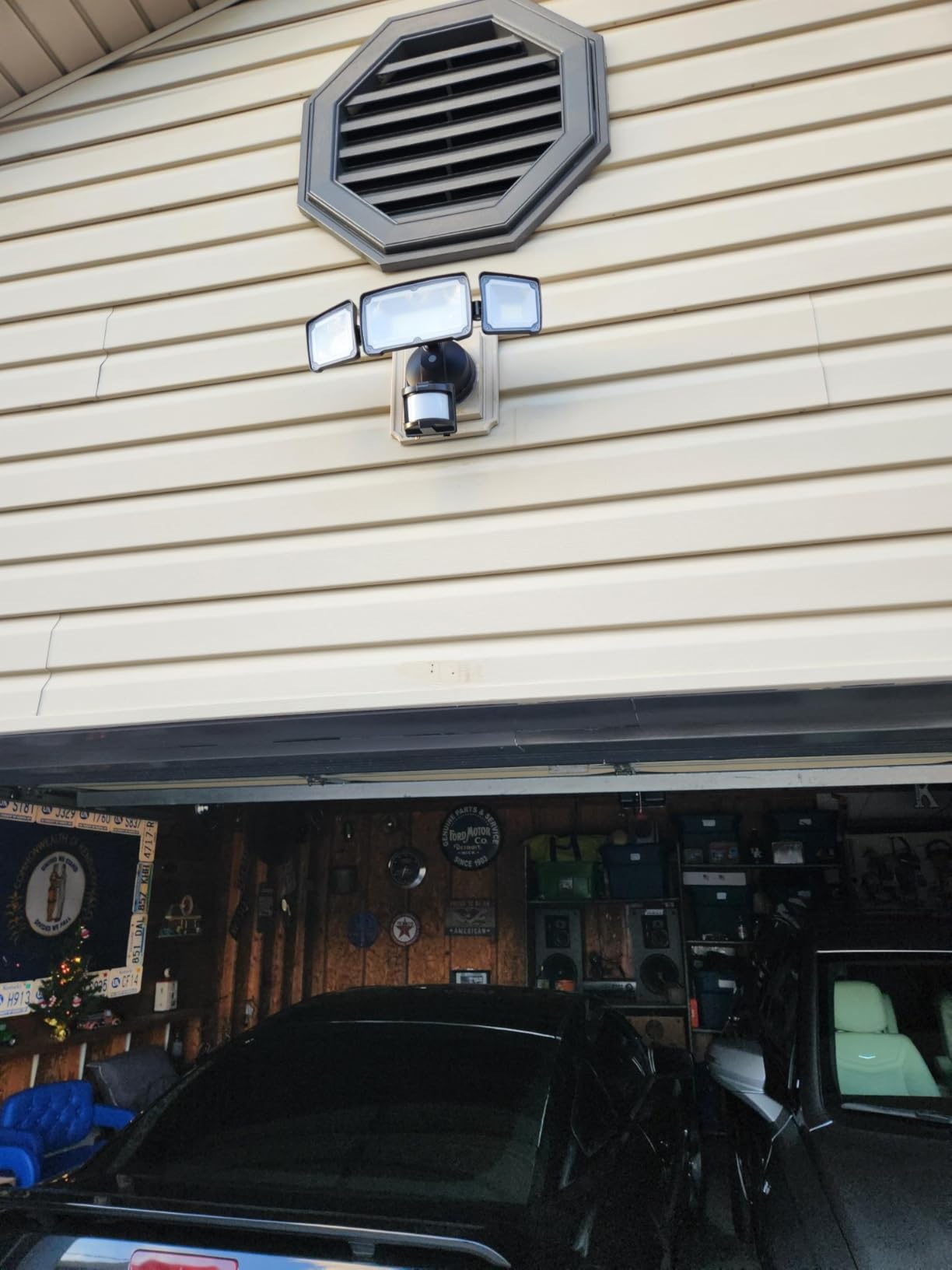 LEPOWER LED Security Lights Motion Sensor Light Outdoor, 38W 4200LM Light, 5500K, IP65 Waterproof, 3 Head Detected Flood Light for Garage, Yard, Porch (White) customer photo 2