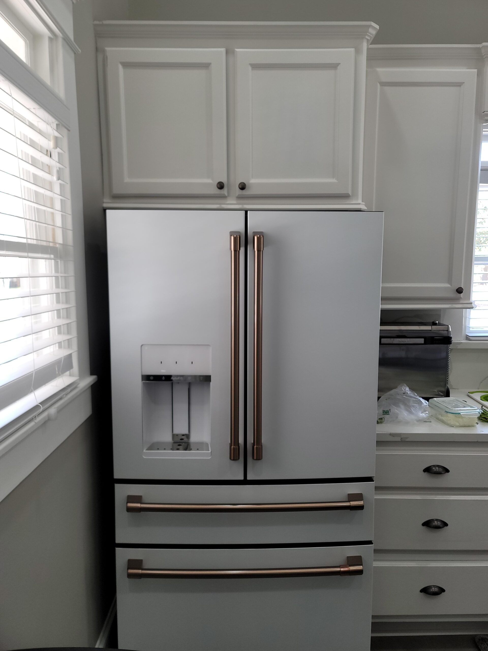 Cafe CVE28DP4NW2 27.8 cu. ft. Smart 4-Door French Door Refrigerator in Matte White, Fingerprint Resistant and ENERGY STAR Customer Review Cafe CVE28DP4NW2 27.8 cu. ft. Smart 4-Door French Door Refrigerator in Matte White, Fingerprint Resistant and ENERGY STAR - Customer Photo 2