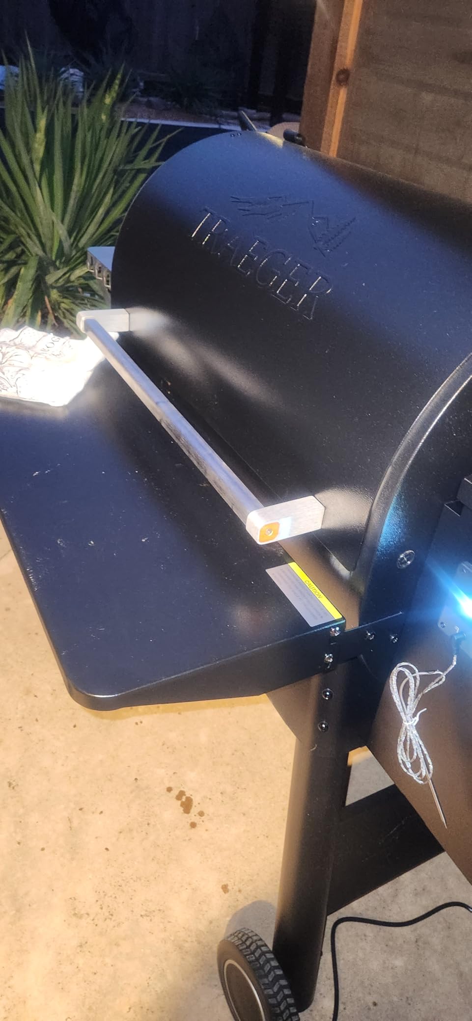 Traeger Ironwood 885 Wood Pellet Grill and Smoker, WiFi Pellet Smoker Grill with Super Smoke Mode, D2 Controller, Large 885 sq. in. Cooking Area, Outdoor BBQ Electric Pellet Smoker, TFB89BLFC customer photo 2