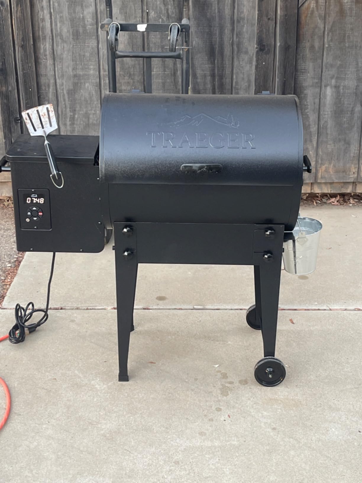 Traeger Grills TFB30KLF Tailgater 20 Portable Electric Wood Pellet Grill and Smoker – Foldable Legs, 6-in-1 Versatility, 300 sq. in. Cooking Space for Tailgating, Camping, and Outdoor BBQ Customer Review Traeger Grills TFB30KLF Tailgater 20 Portable Electric Wood Pellet Grill and Smoker – Foldable Legs, 6-in-1 Versatility, 300 sq. in. Cooking Space for Tailgating, Camping, and Outdoor BBQ - Customer Photo 1