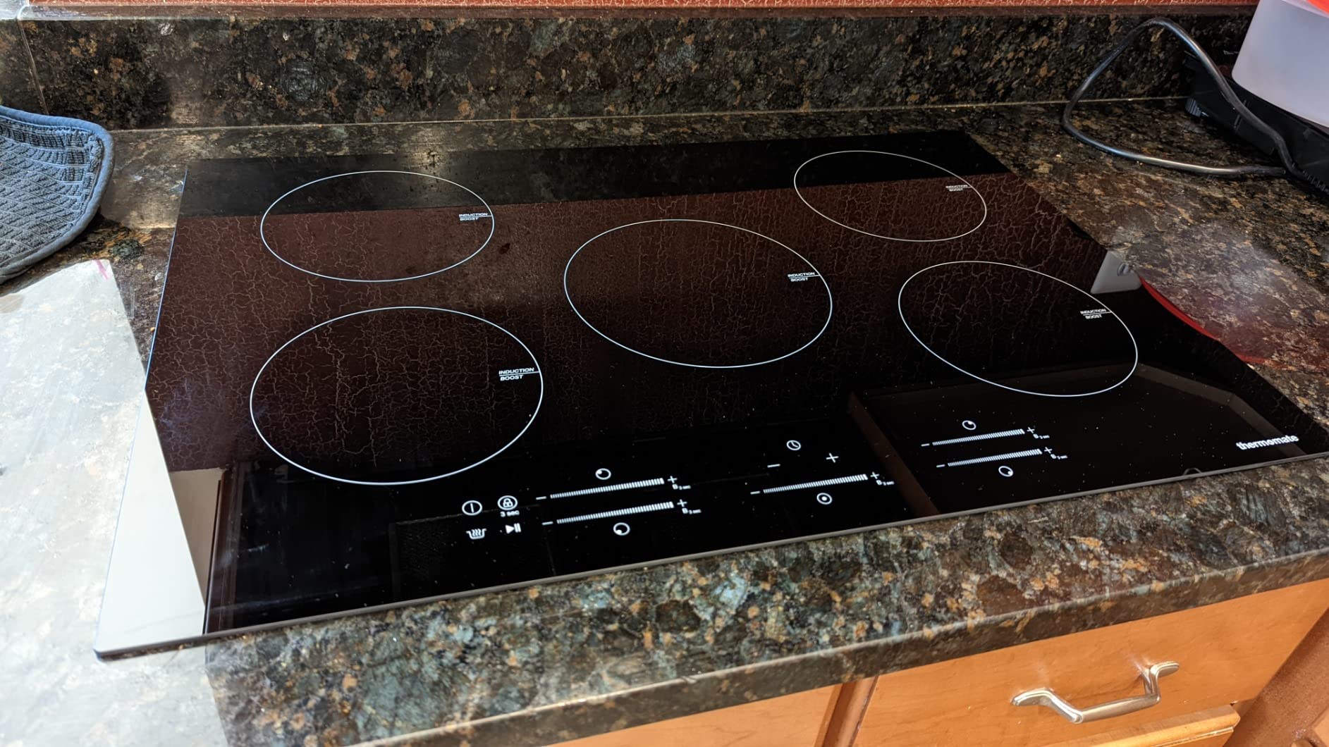 ThermoMate 30 Inch Induction Cooktop, 9000W Built in Induction Stove Top, Electric Cooktop with 5 Boost Burner, 9 Heating Level, Timer & Child Safety Lock, Sensor Touch Control, 240V Customer Review ThermoMate 30 Inch Induction Cooktop, 9000W Built in Induction Stove Top, Electric Cooktop with 5 Boost Burner, 9 Heating Level, Timer & Child Safety Lock, Sensor Touch Control, 240V - Customer Photo 2