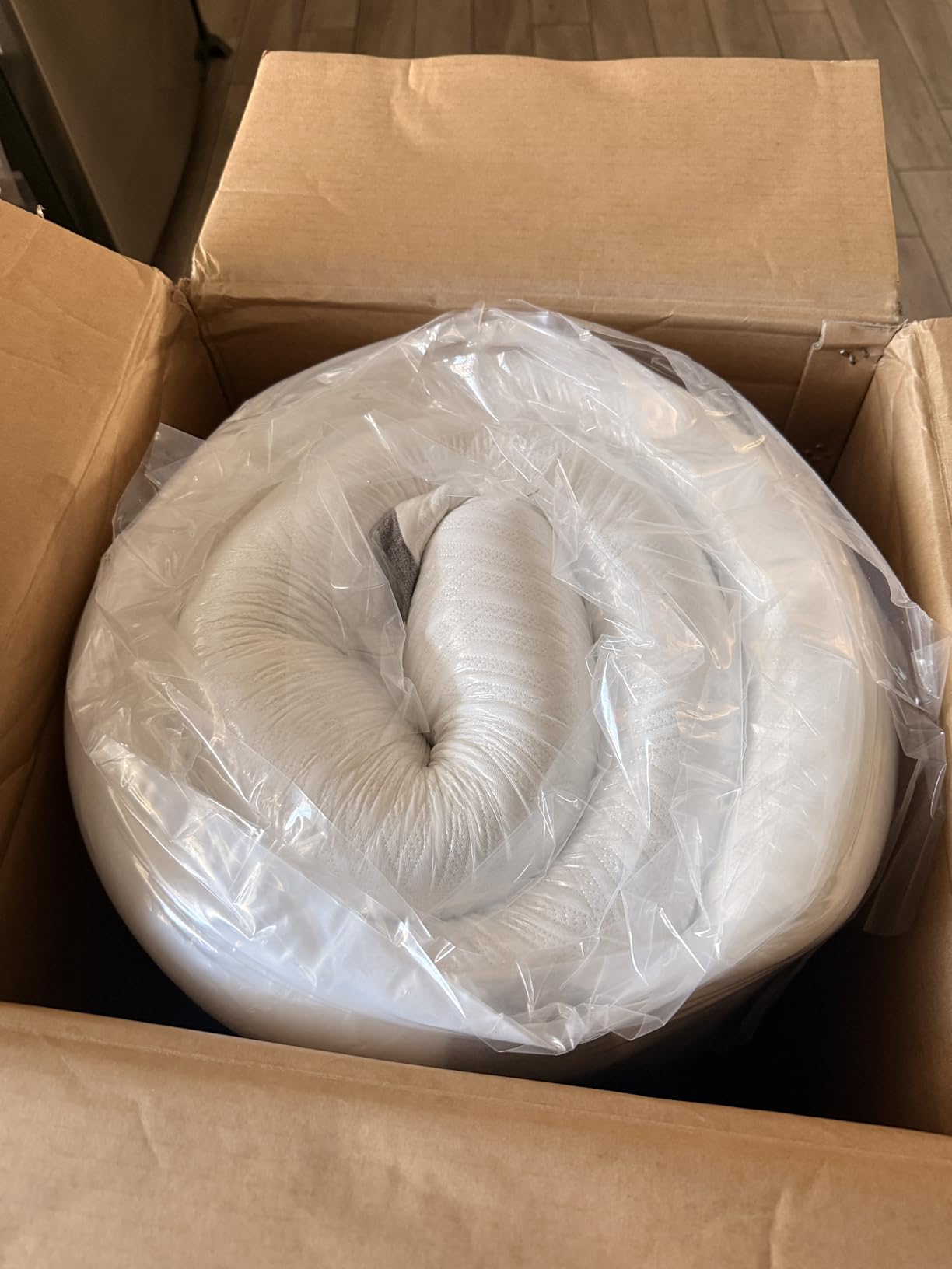 Novilla Queen Size Mattress, 12 Inch Gel Memory Foam Mattress for Cool Night & Pressure Relief, Medium Plush Feel with Motion Isolating, Bliss Customer Review Novilla Queen Size Mattress, 12 Inch Gel Memory Foam Mattress for Cool Night & Pressure Relief, Medium Plush Feel with Motion Isolating, Bliss - Customer Photo 1