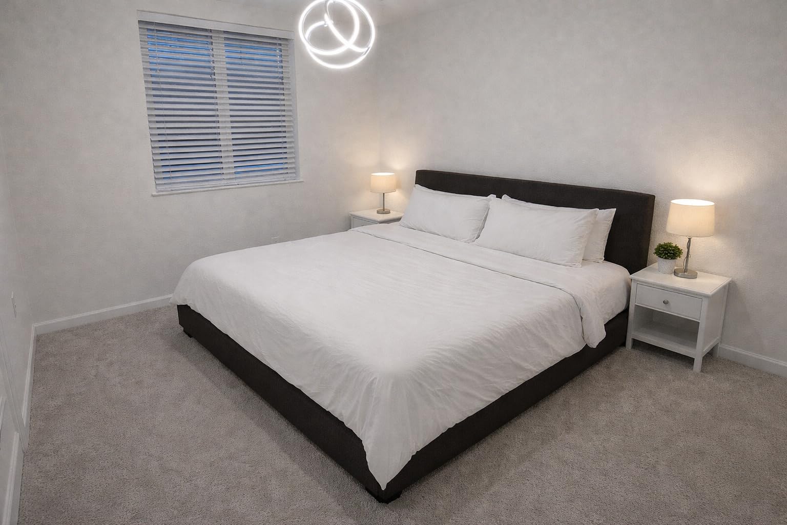 Novilla Queen Size Mattress, 12 Inch Gel Memory Foam Mattress for Cool Night & Pressure Relief, Medium Plush Feel with Motion Isolating, Bliss - Customer Photo 2