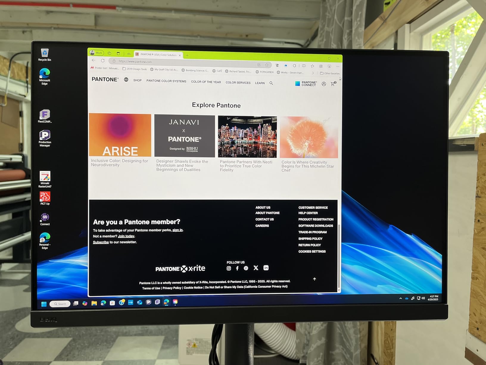 BenQ SW321C Photo Video Editing Monitor 32 BenQ SW321C Photo Video Editing Monitor 32