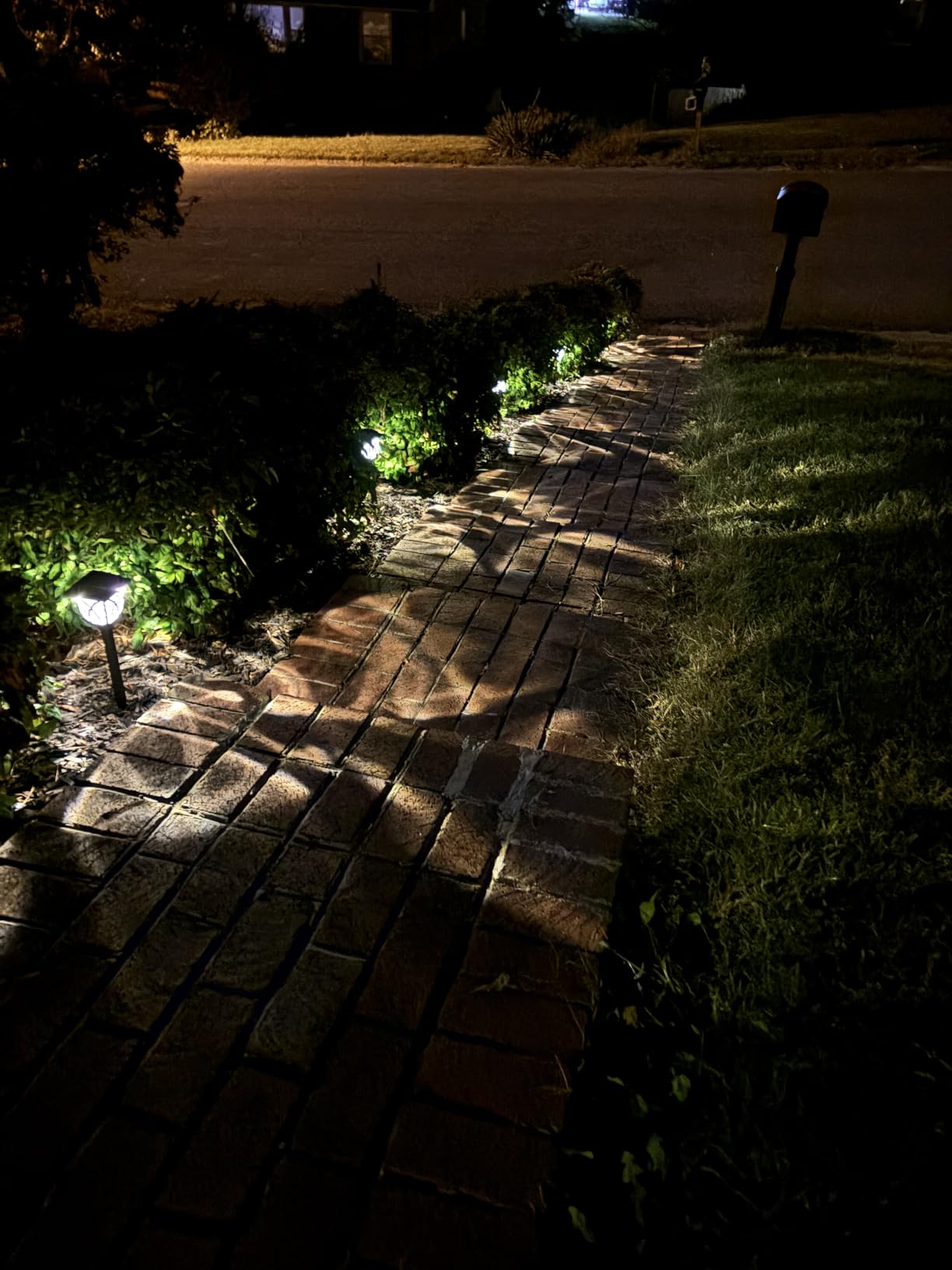 GIGALUMI 6 Pack Solar Lights Outdoor Waterproof, LED Solar Garden Lights, Outdoor Decorations, Garden Decor for Yard, Patio, Landscape, Planter, Walkway (Warm White) customer photo 1