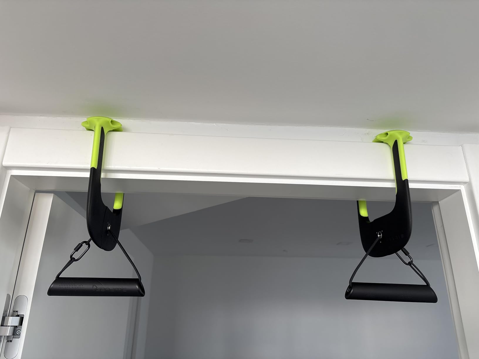 Duonamic Eleviia: Portable Doorway Pull-Up Bar – Lightweight, Travel-Ready, 250 lb Capacity Customer Review Duonamic Eleviia: Portable Doorway Pull-Up Bar – Lightweight, Travel-Ready, 250 lb Capacity - Customer Photo 1