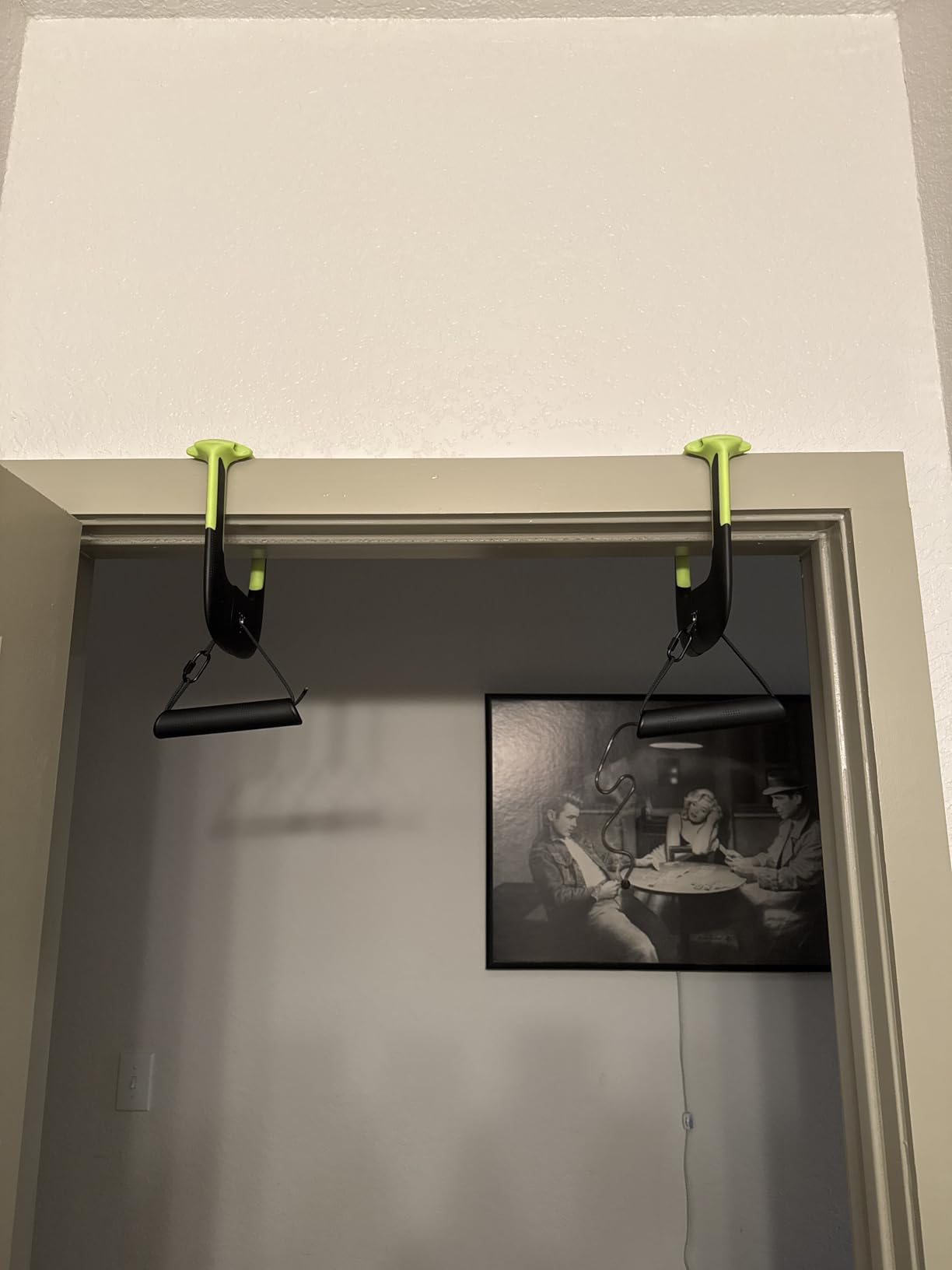 Duonamic Eleviia: Portable Doorway Pull-Up Bar – Lightweight, Travel-Ready, 250 lb Capacity Customer Review Duonamic Eleviia: Portable Doorway Pull-Up Bar – Lightweight, Travel-Ready, 250 lb Capacity - Customer Photo 2