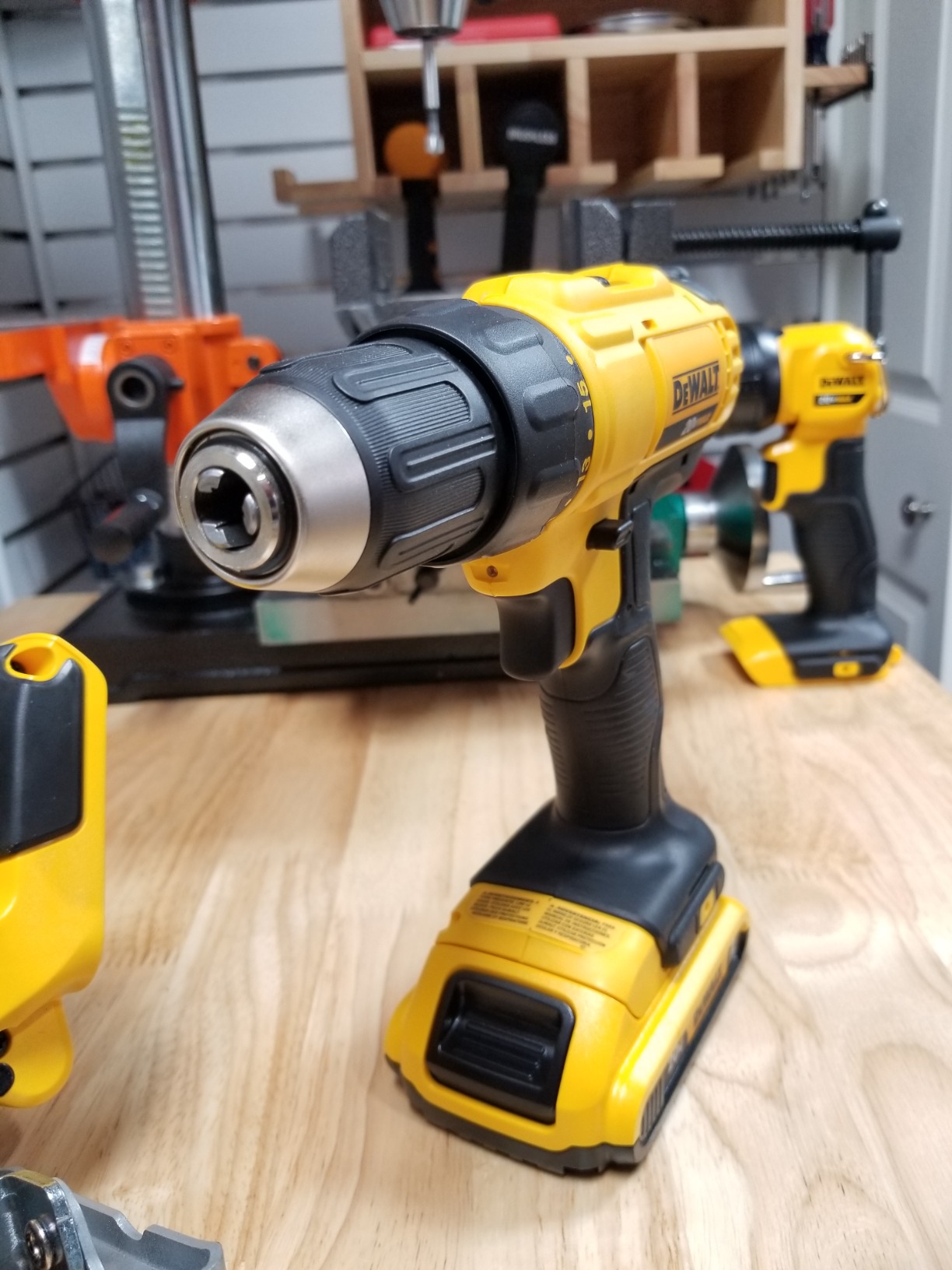 DEWALT 20V MAX Power Tool Combo Kit, 4-Tool Cordless Power Tool Set with Battery and Charger (DCK445D1M1) Customer Review DEWALT 20V MAX Power Tool Combo Kit, 4-Tool Cordless Power Tool Set with Battery and Charger (DCK445D1M1) - Customer Photo 2