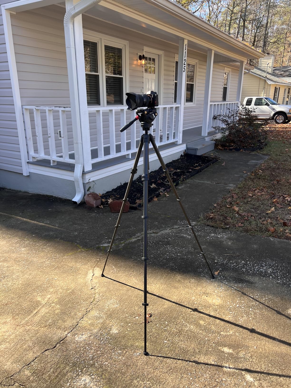 Peak Design Travel Tripod, Aluminum, Compact Design, Quick Setup and Takedown, Pro-Level Stability, Ergonomic Ball Head, Compact and Portable Travel Tripod for Camera and Phone, 20 lb Capacity - Customer Photo 4