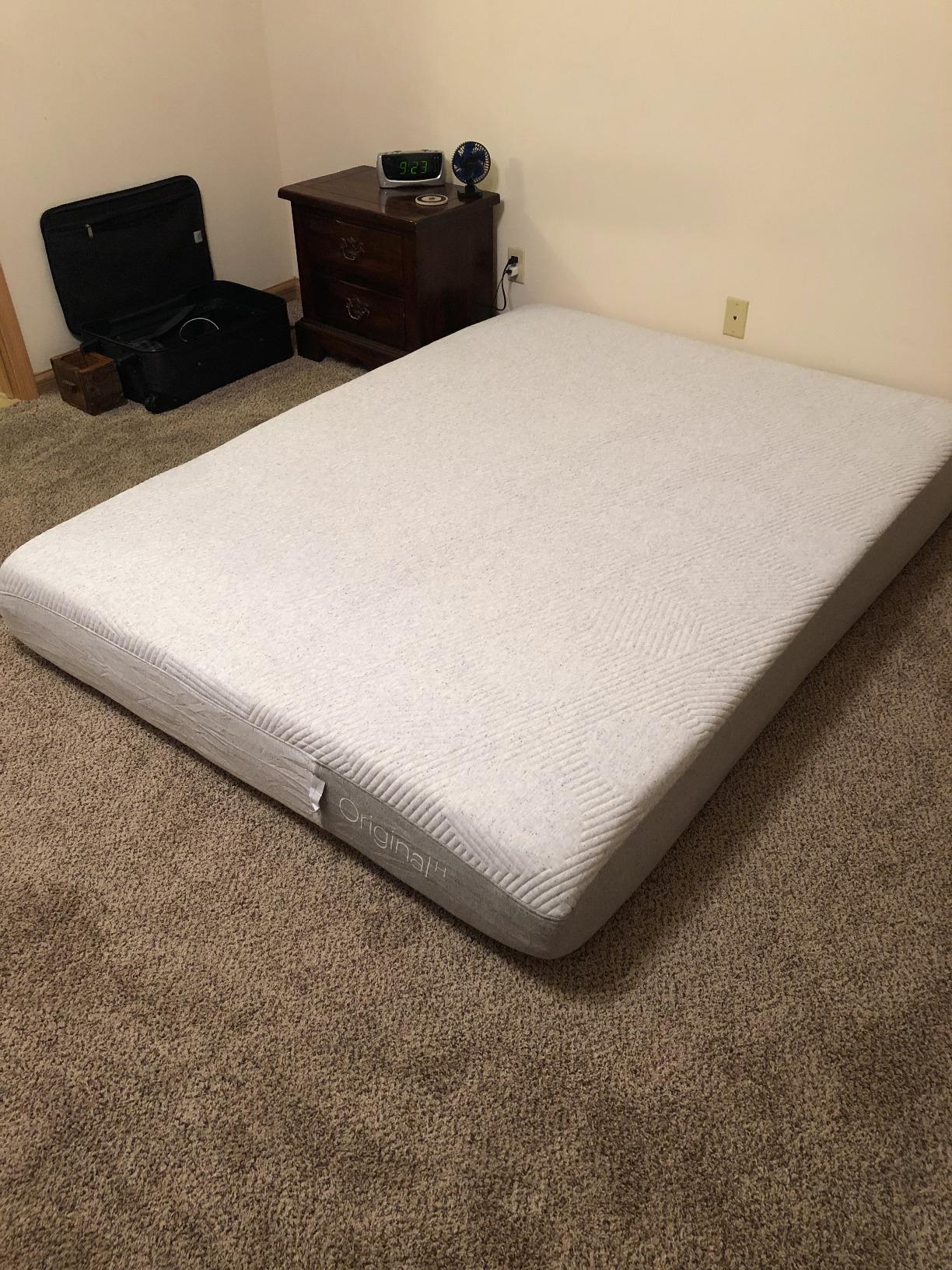 Casper Sleep Original Hybrid Queen Mattress – Medium Feel with Zoned Support – Motion Isolation – Breathable, Cooling Memory Foam – 100-Night Trial – CertiPUR-US - Customer Photo 4
