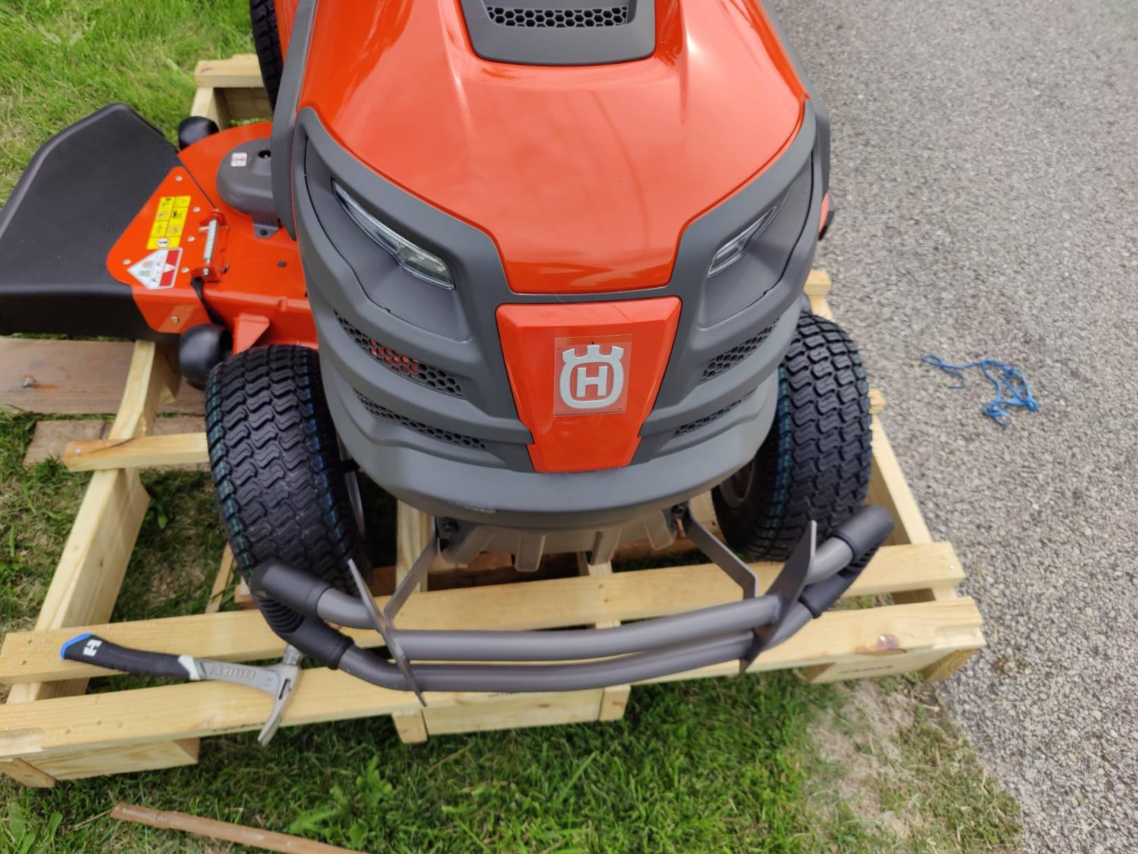 Husqvarna Riding Lawn Mower 24Hp 54 inches Deck Differential Lock Customer Review Husqvarna Riding Lawn Mower 24Hp 54 inches Deck Differential Lock - Customer Photo 1