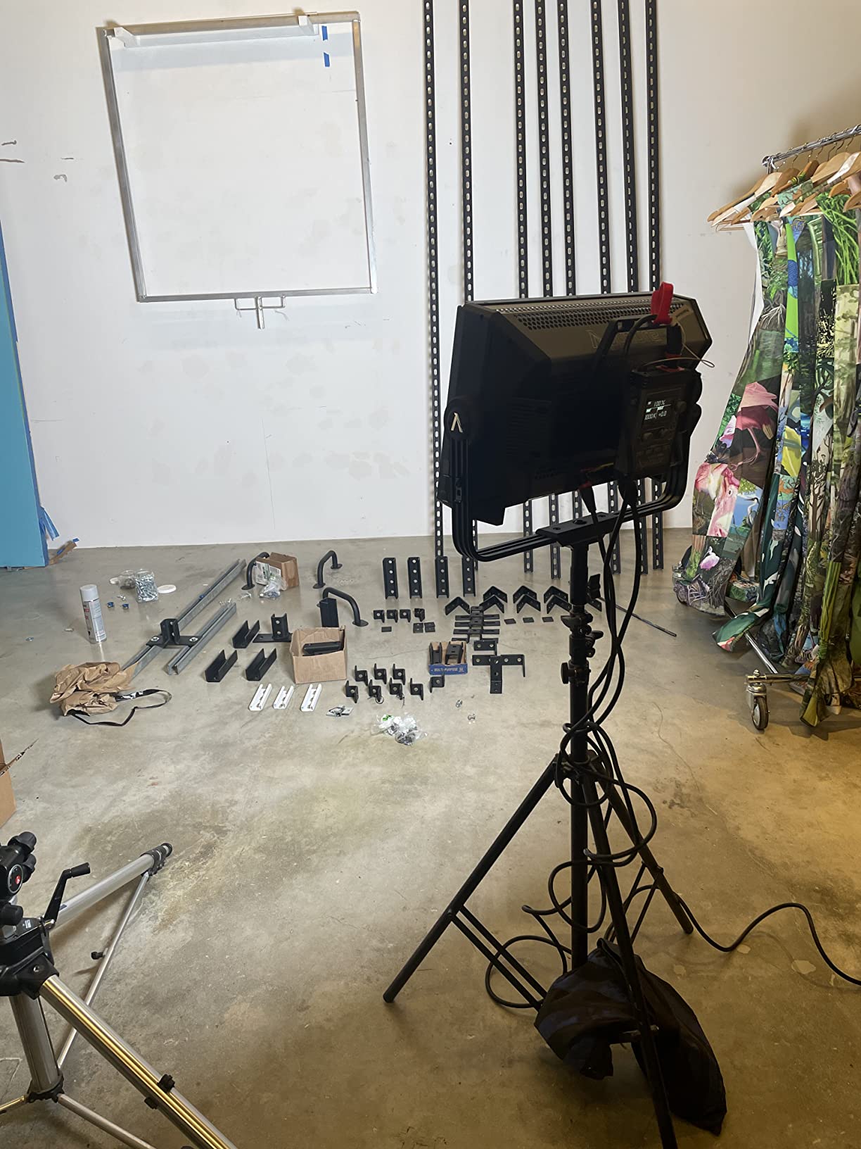 Aputure Nova P300c 300W RGBWW LED Soft Light Panel Customer Review Aputure Nova P300c 300W RGBWW LED Soft Light Panel - Customer Photo 2