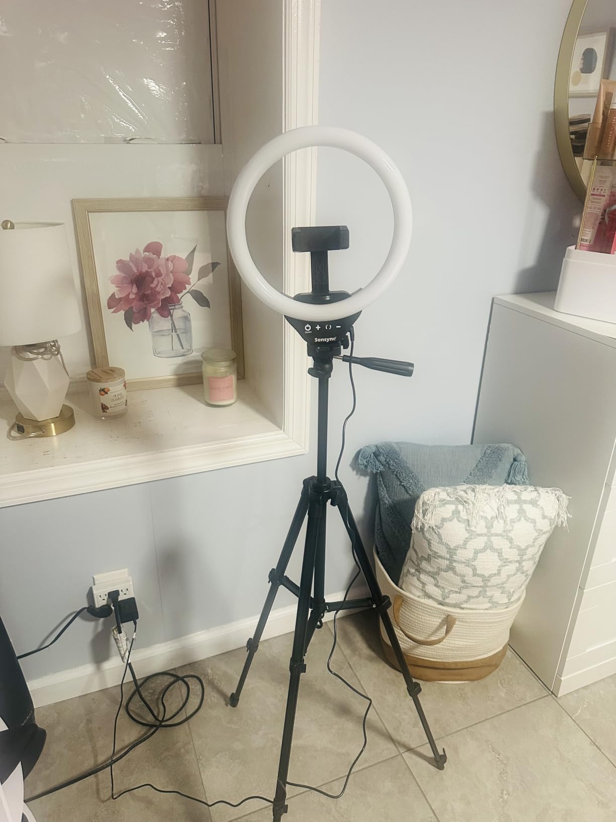 Sensyne 10'' Ring Light with 50'' Extendable Tripod Stand, LED Circle Lights with Phone Holder for Live Stream/Makeup/YouTube Video/TikTok, Compatible with All Phones - Customer Photo 1