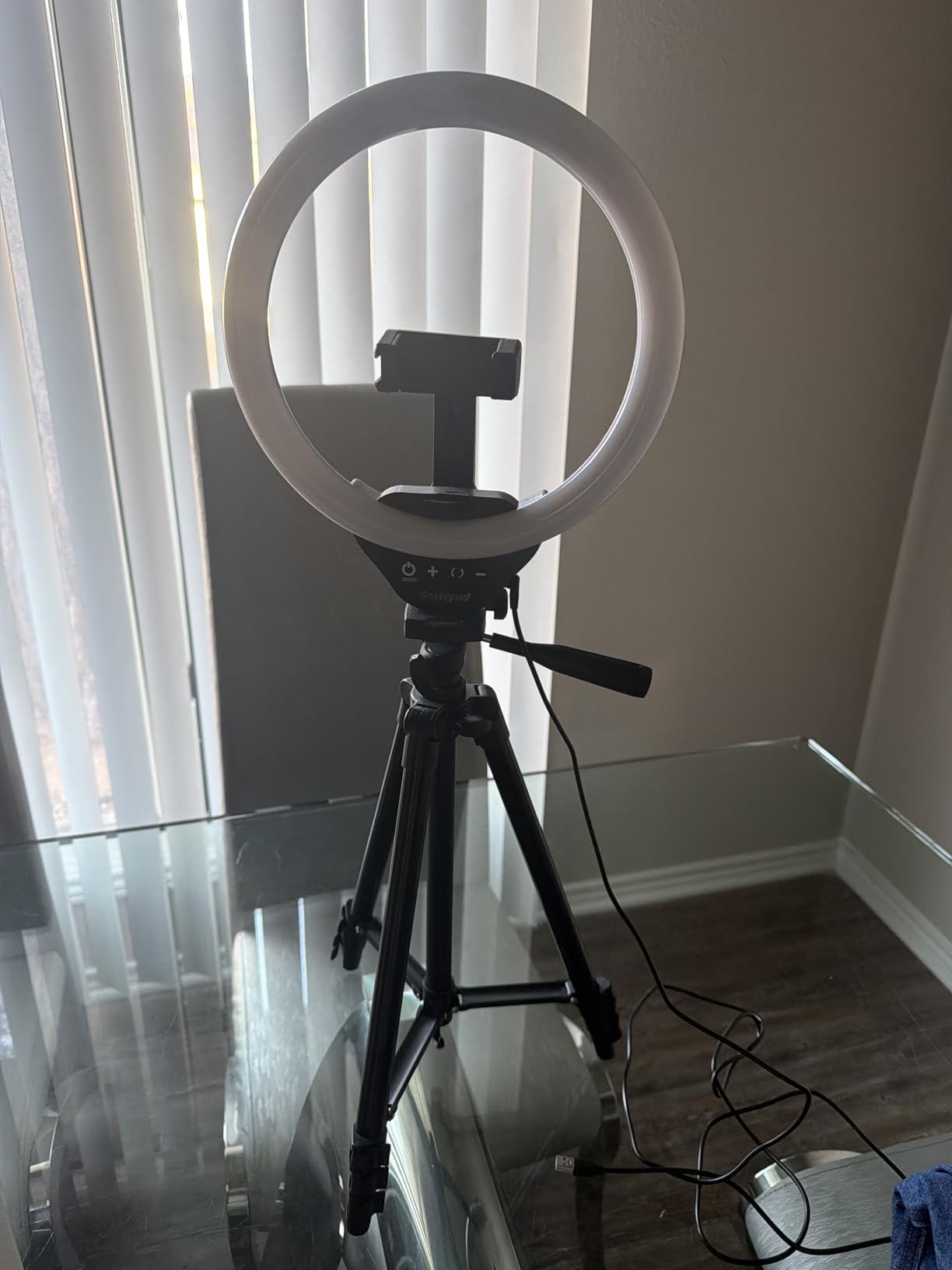 Sensyne 10'' Ring Light with 50'' Extendable Tripod Stand, LED Circle Lights with Phone Holder for Live Stream/Makeup/YouTube Video/TikTok, Compatible with All Phones - Customer Photo 2