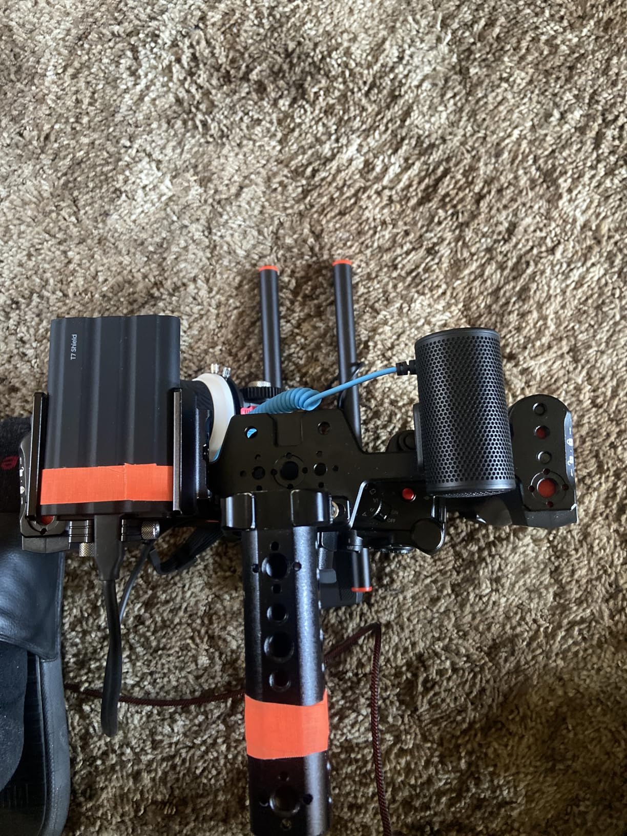 SENNHEISER Professional MKE 200 Directional On-Camera Microphone with 3.5mm TRS and TRRS Connectors for DSLR, Mirrorless & Mobile Customer Review SENNHEISER Professional MKE 200 Directional On-Camera Microphone with 3.5mm TRS and TRRS Connectors for DSLR, Mirrorless & Mobile - Customer Photo 2