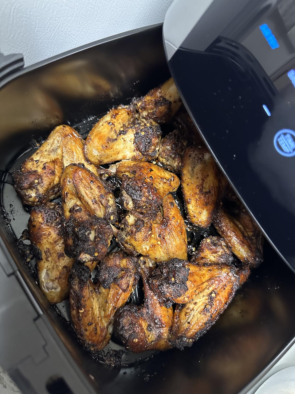 Chefman Air Fryer 8 Qt TurboFry 4-in-1 with 450degF Hi-Fry Option for Crispier Results, Bake, Dehydrate, Frozen, XL Nonstick Dishwasher-Safe Basket customer photo 2