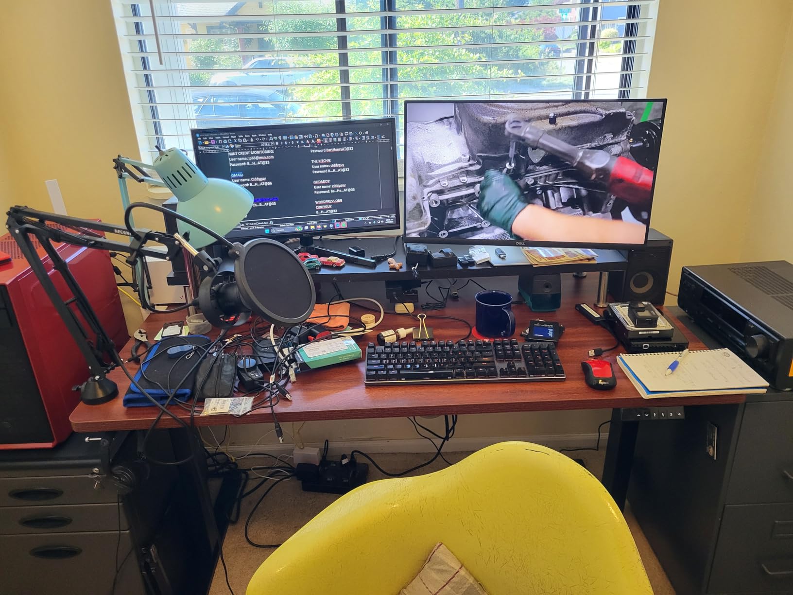 FLEXISPOT EN1 One-Piece Standing Desk with 1-Inch Thick Desktop, 48 FLEXISPOT EN1 One-Piece Standing Desk with 1-Inch Thick Desktop, 48